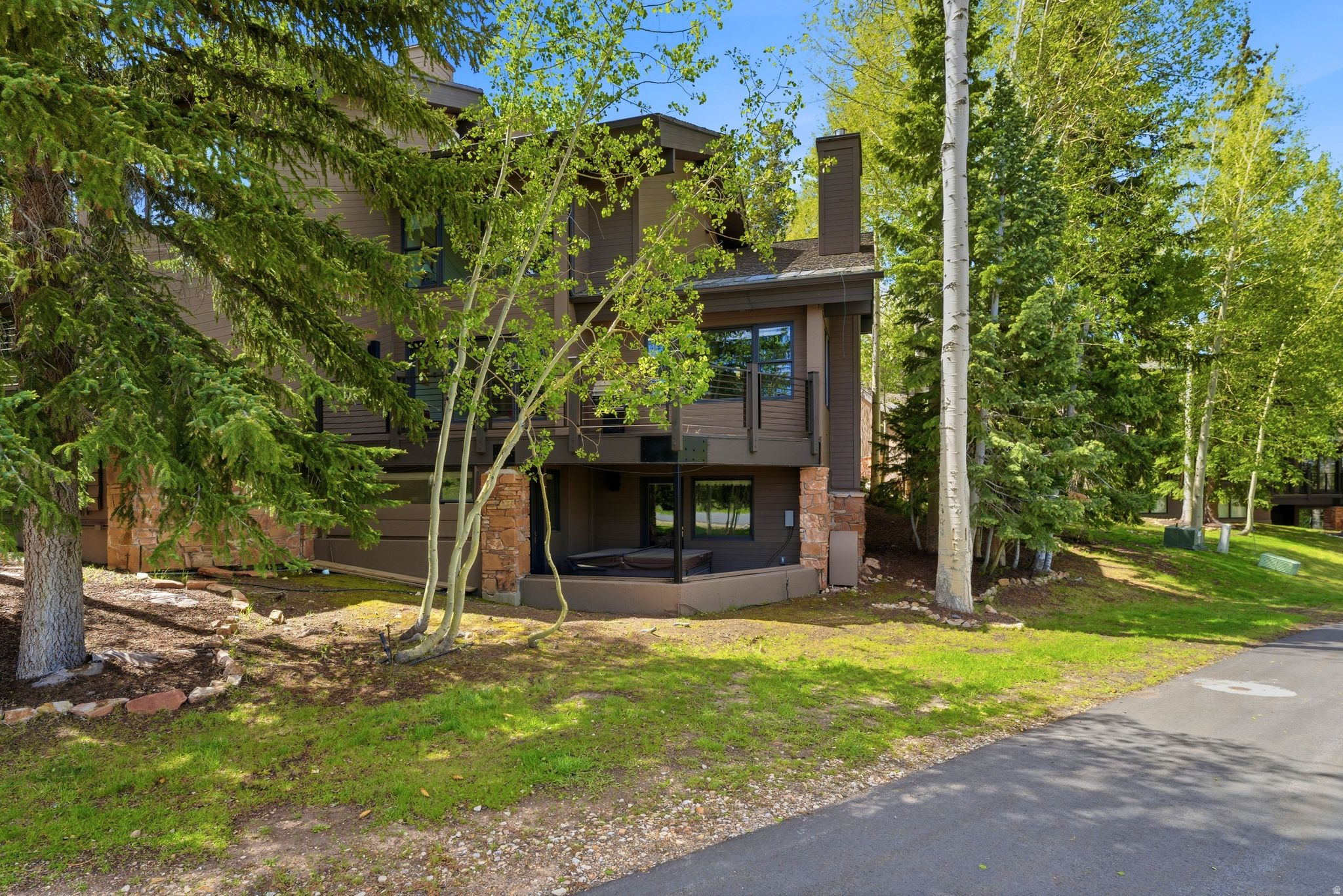 TRAILSIDE - Residential