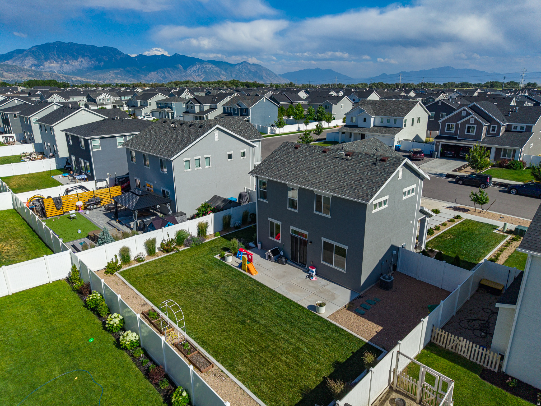 STONECREEK - Residential
