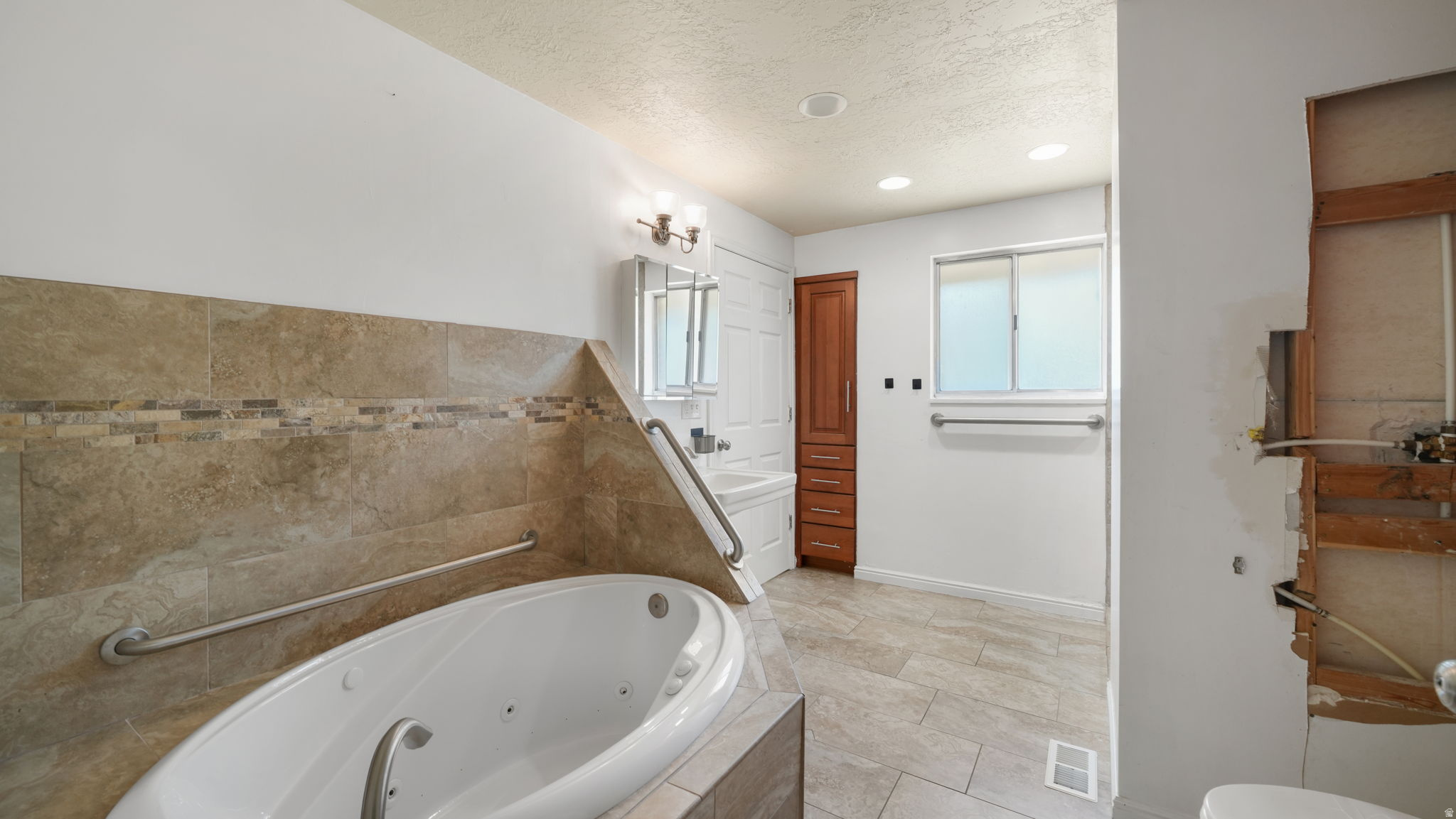 NOB HILL - Residential