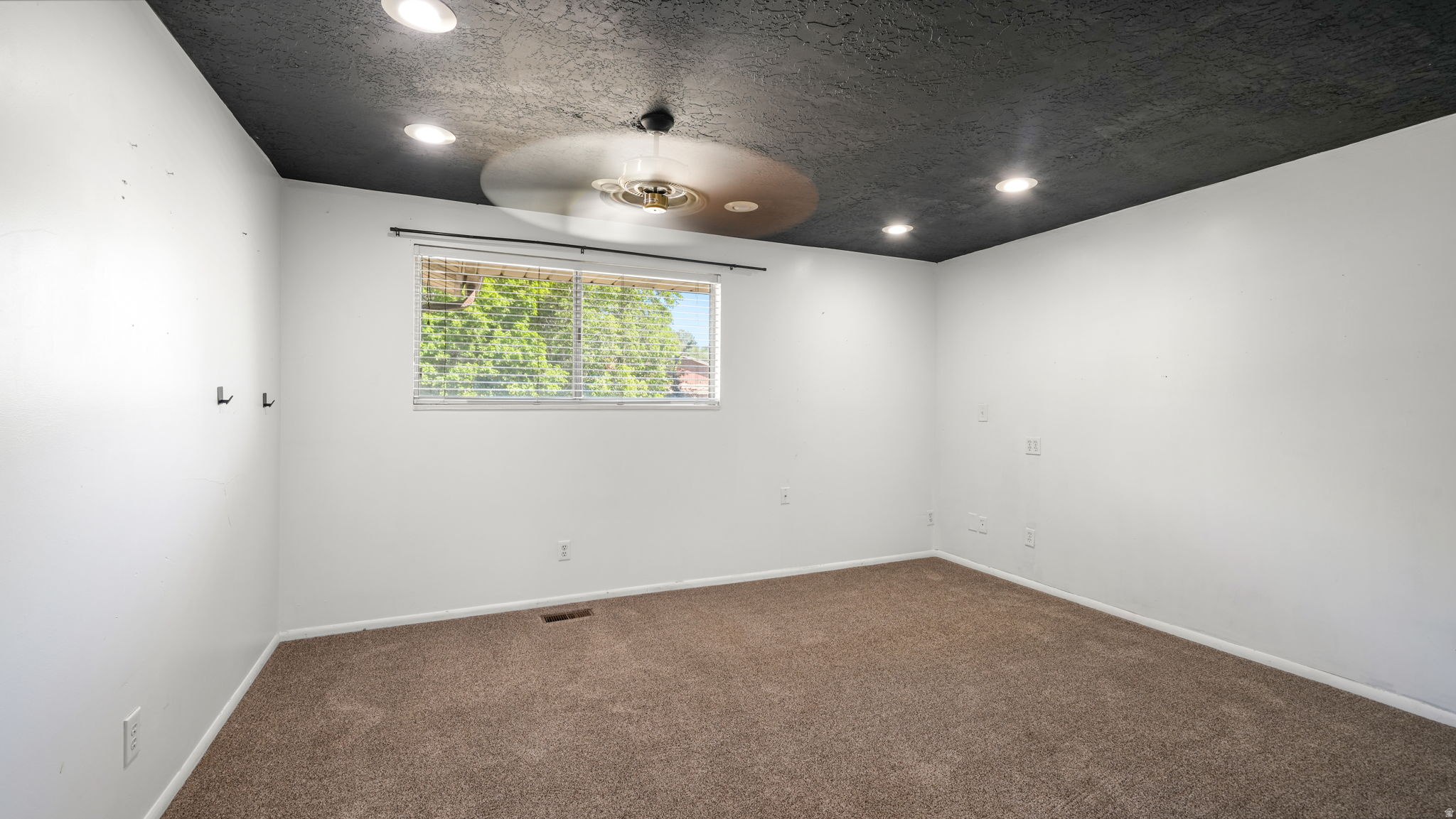 NOB HILL - Residential