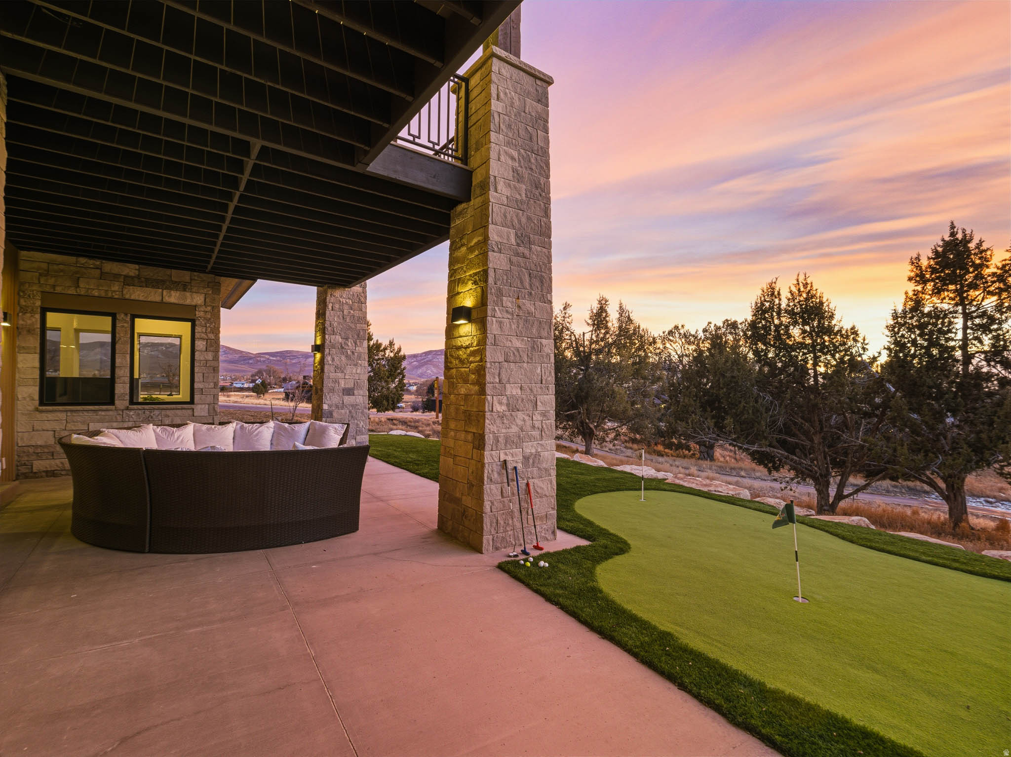 RED LEDGES - Residential