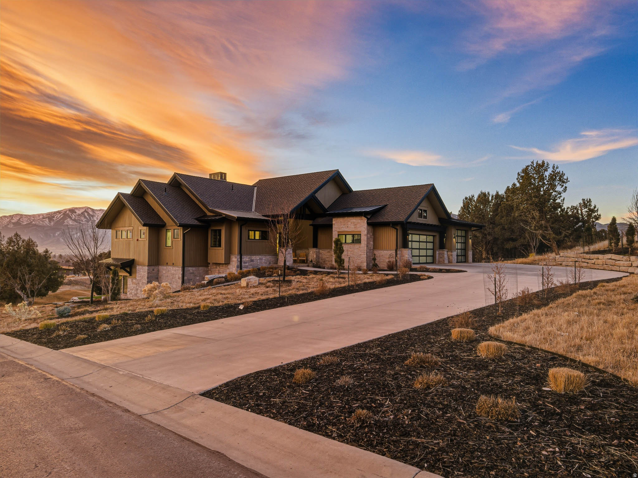 RED LEDGES - Residential