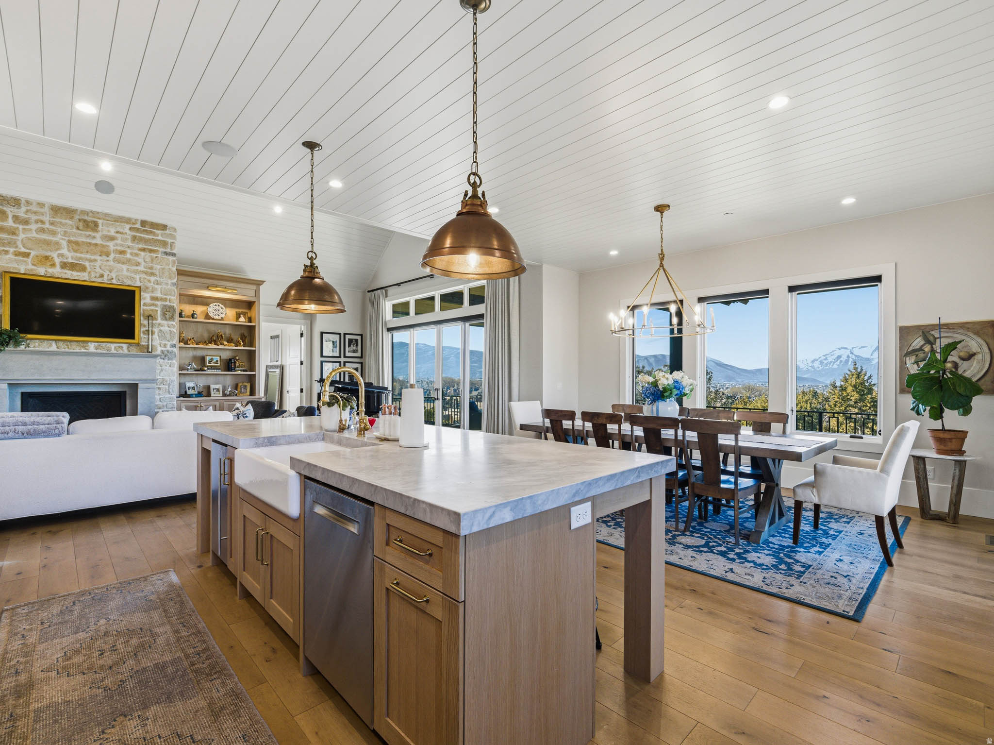 RED LEDGES - Residential