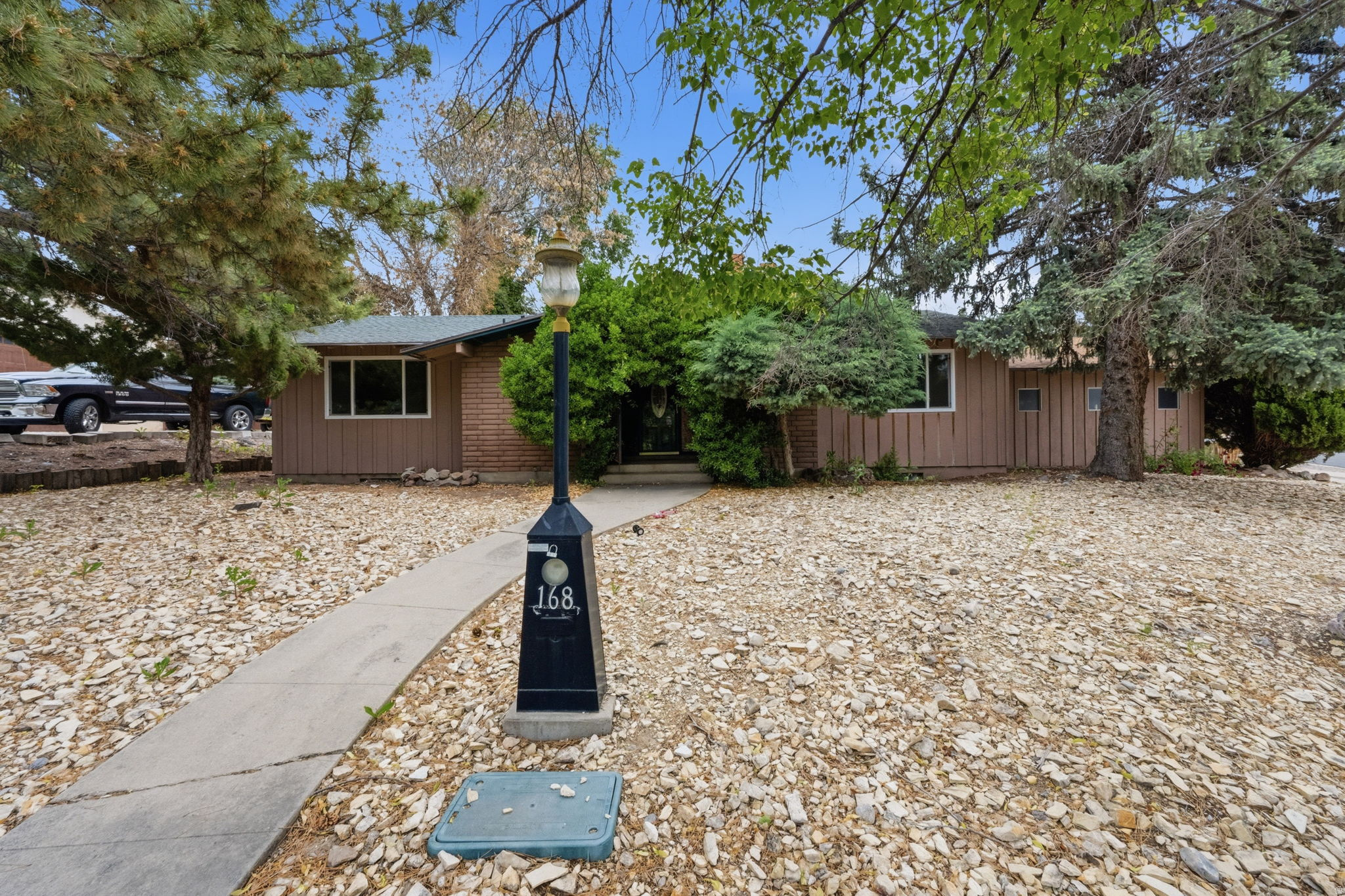 Excellent rambler in an awesome neighborhood in the heart of American Fork. This home has huge value for someone that wants to add equity into their home! Similar homes are going for $600,000 in the area. Come save money and do it yourself! This home has huge potential!