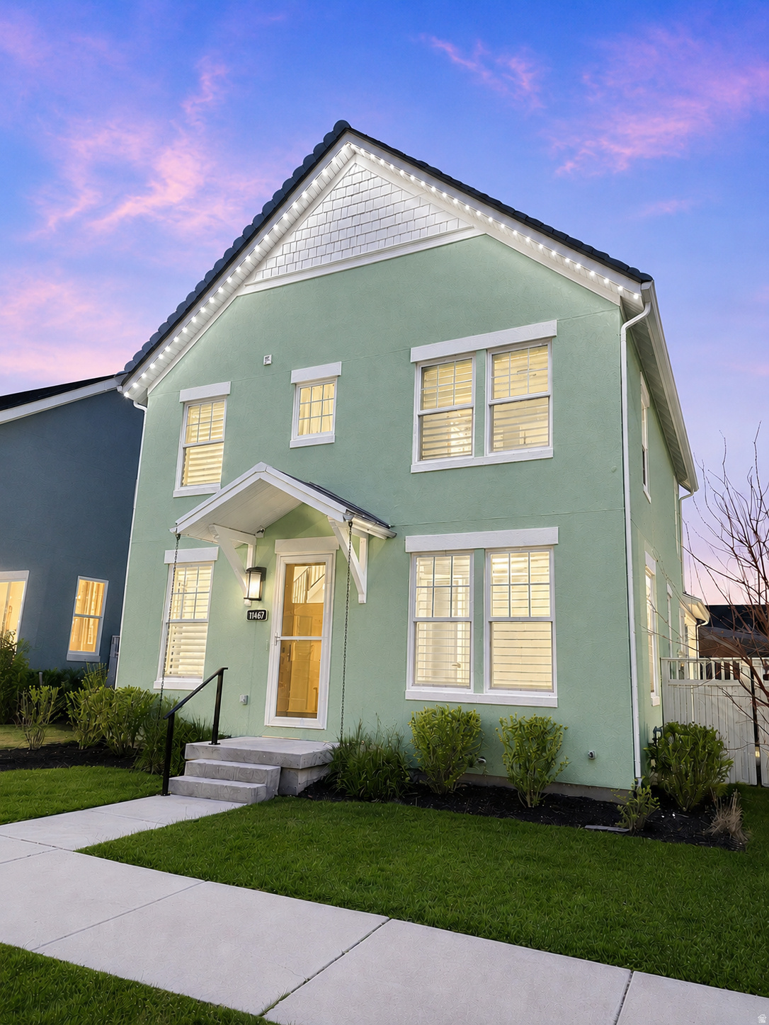 DAYBREAK - Residential