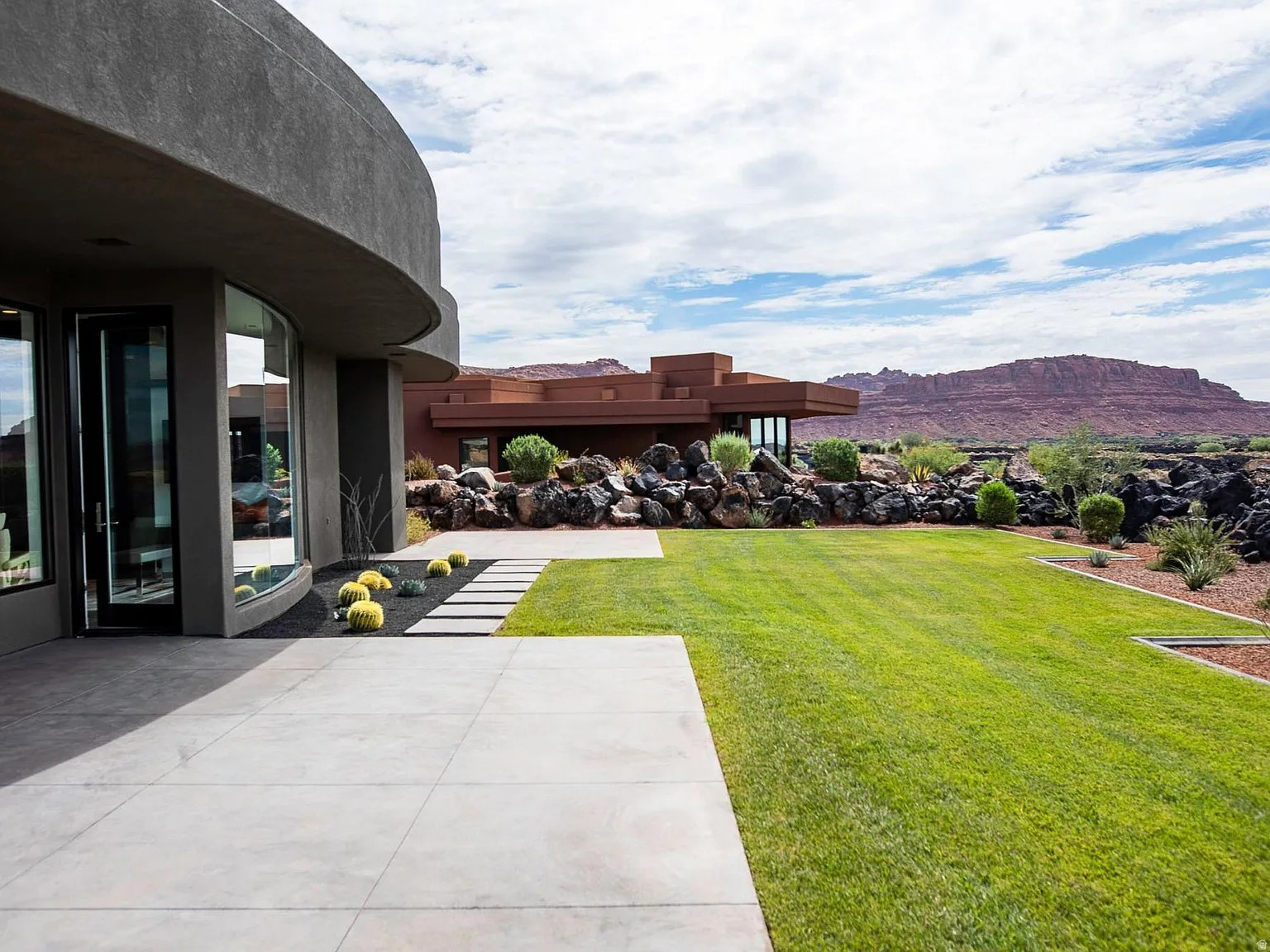 RESERVE OF ENTRADA SNOW CANYON EST A - Residential