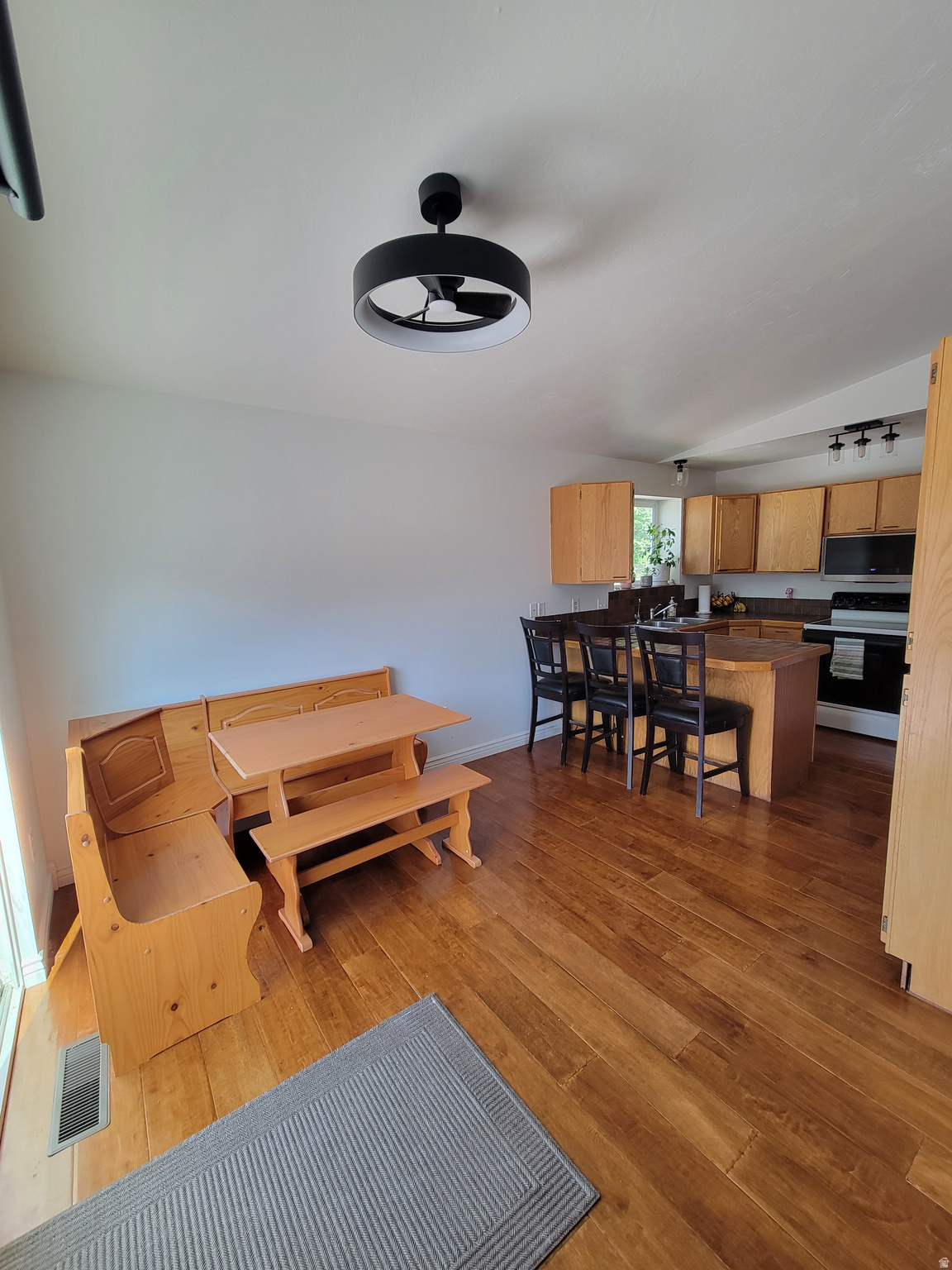 WILLOWBROOK - Residential