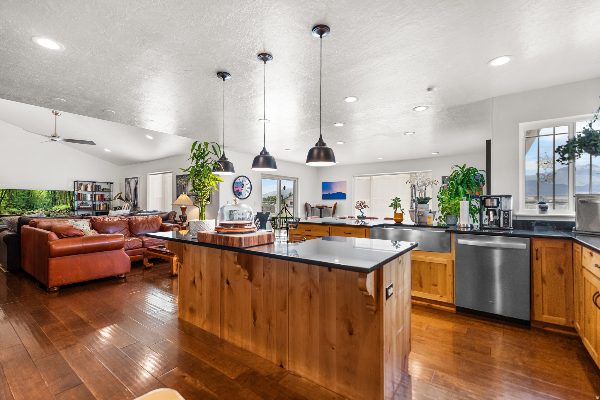 SAGE VALLEY - Residential