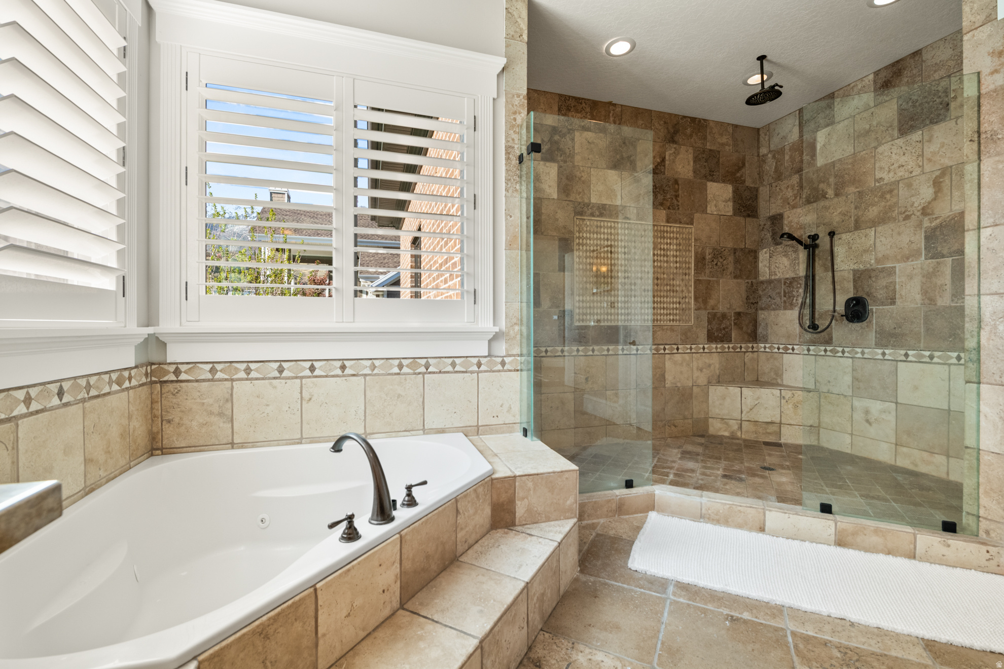 HERITAGE HILLS - Residential