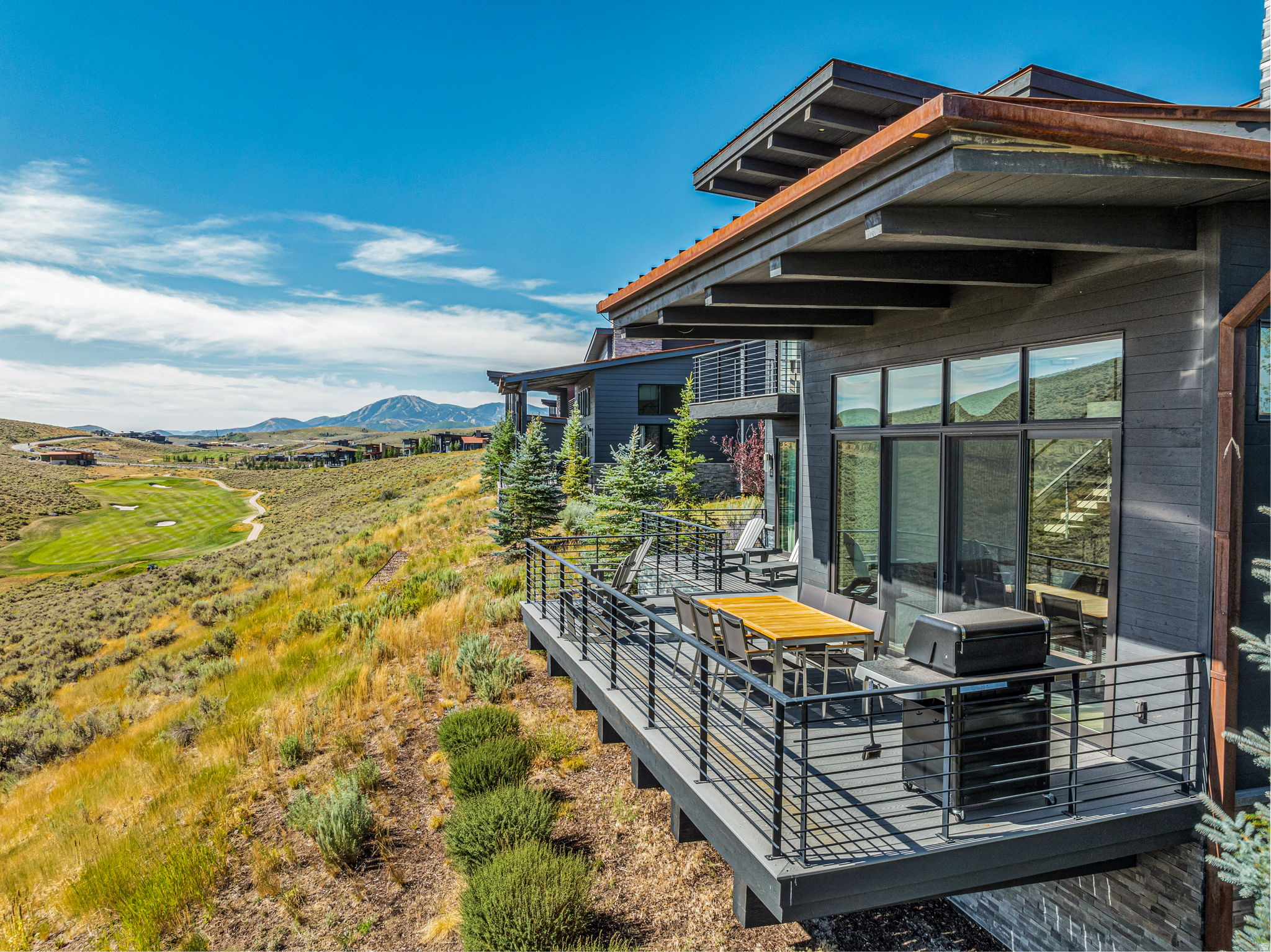 PROMONTORY NICKLAUS WEST - Residential