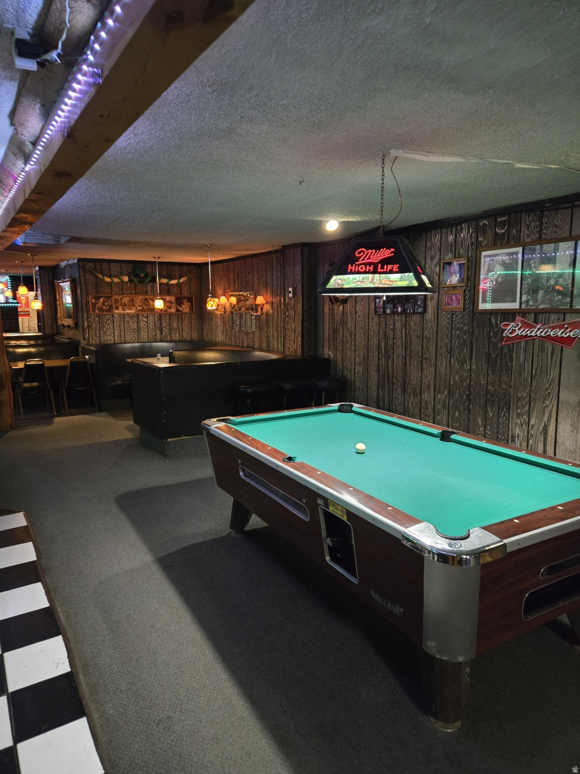 WELLS CLUB - Commercial Sale