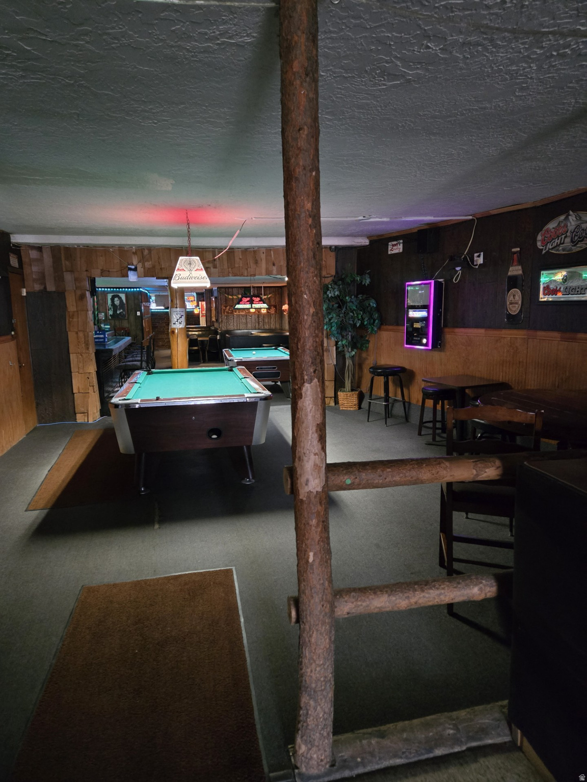 WELLS CLUB - Commercial Sale