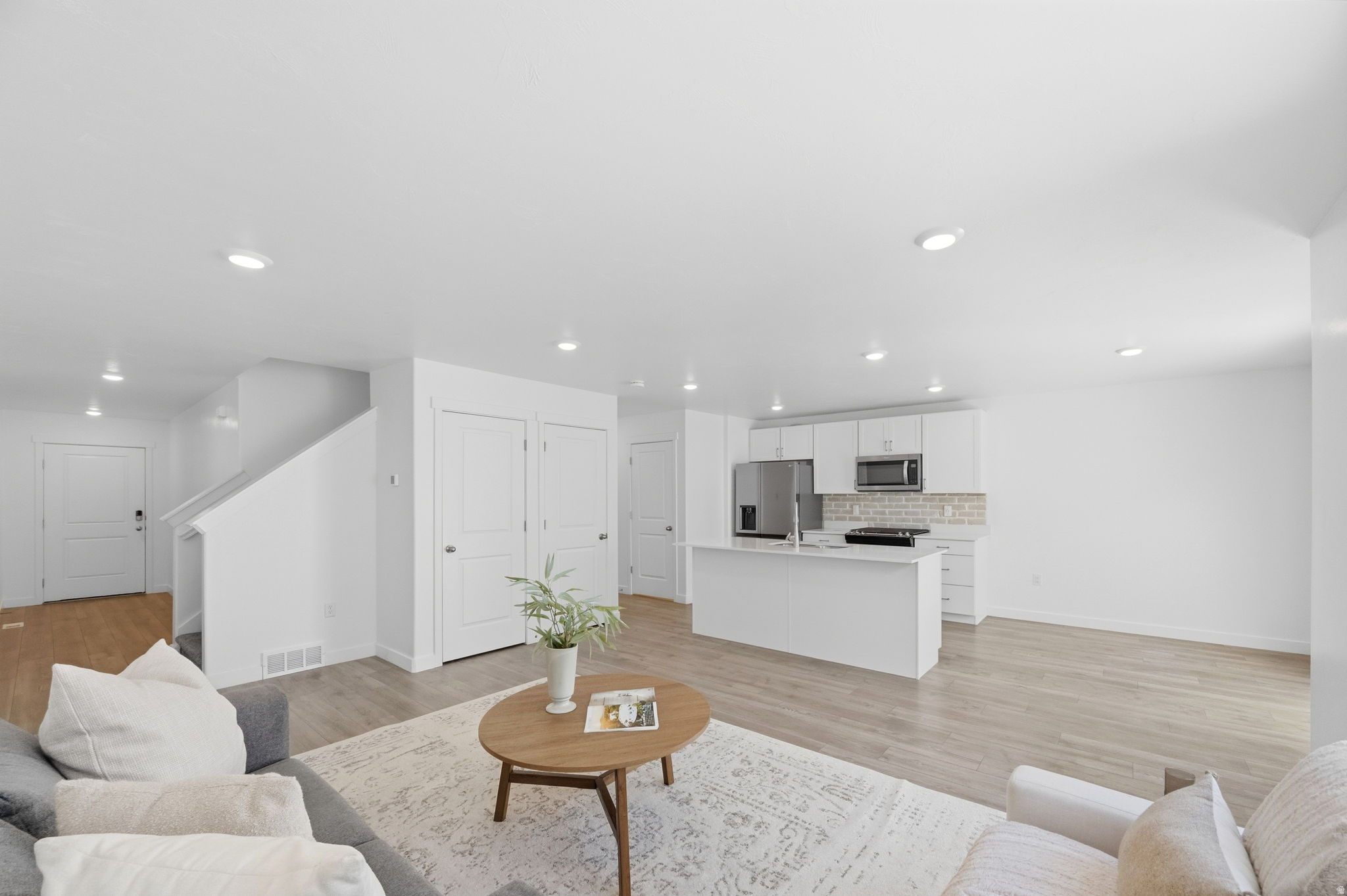 EAGLE POINT - Residential