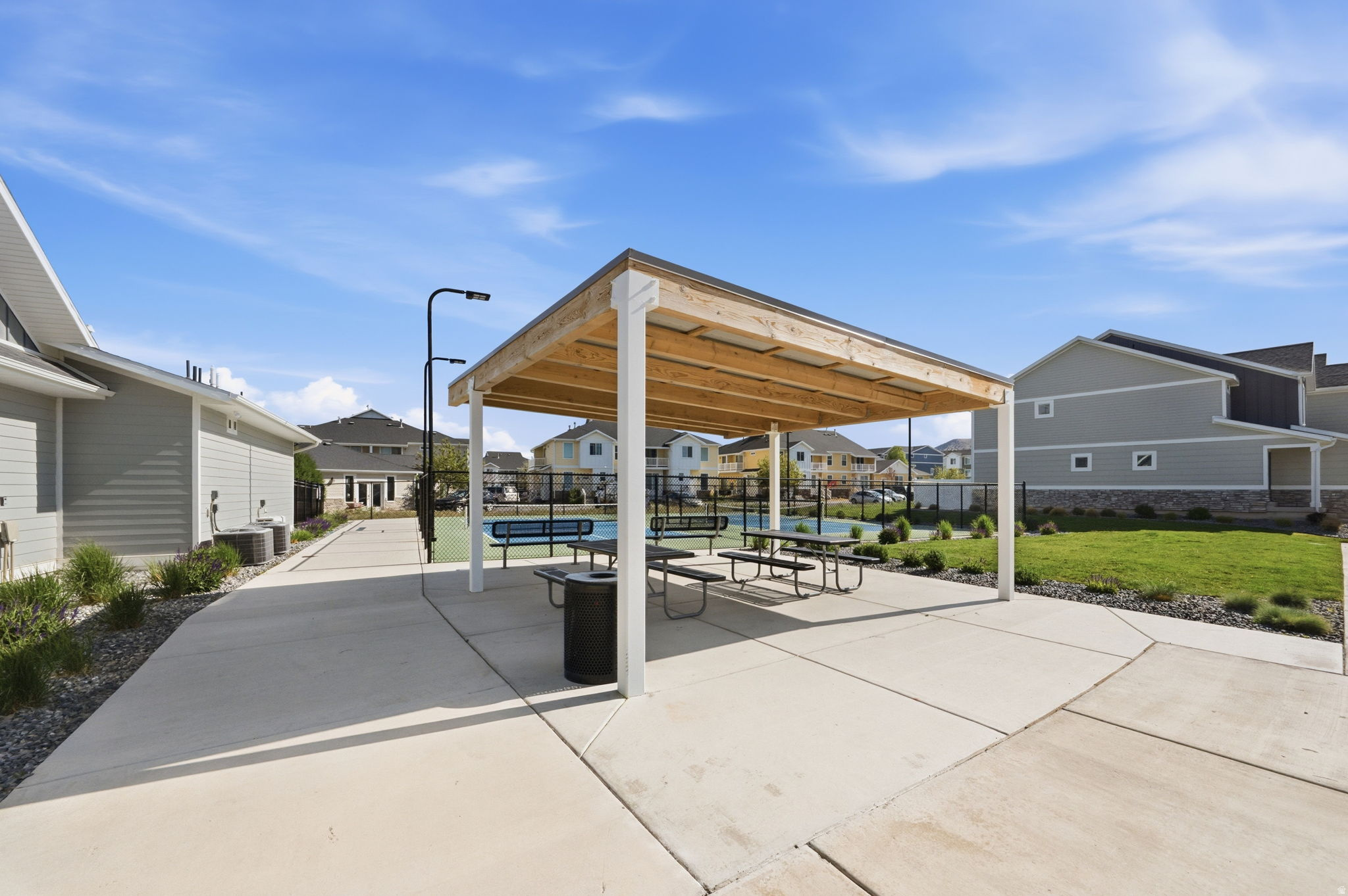 EAGLE POINT - Residential