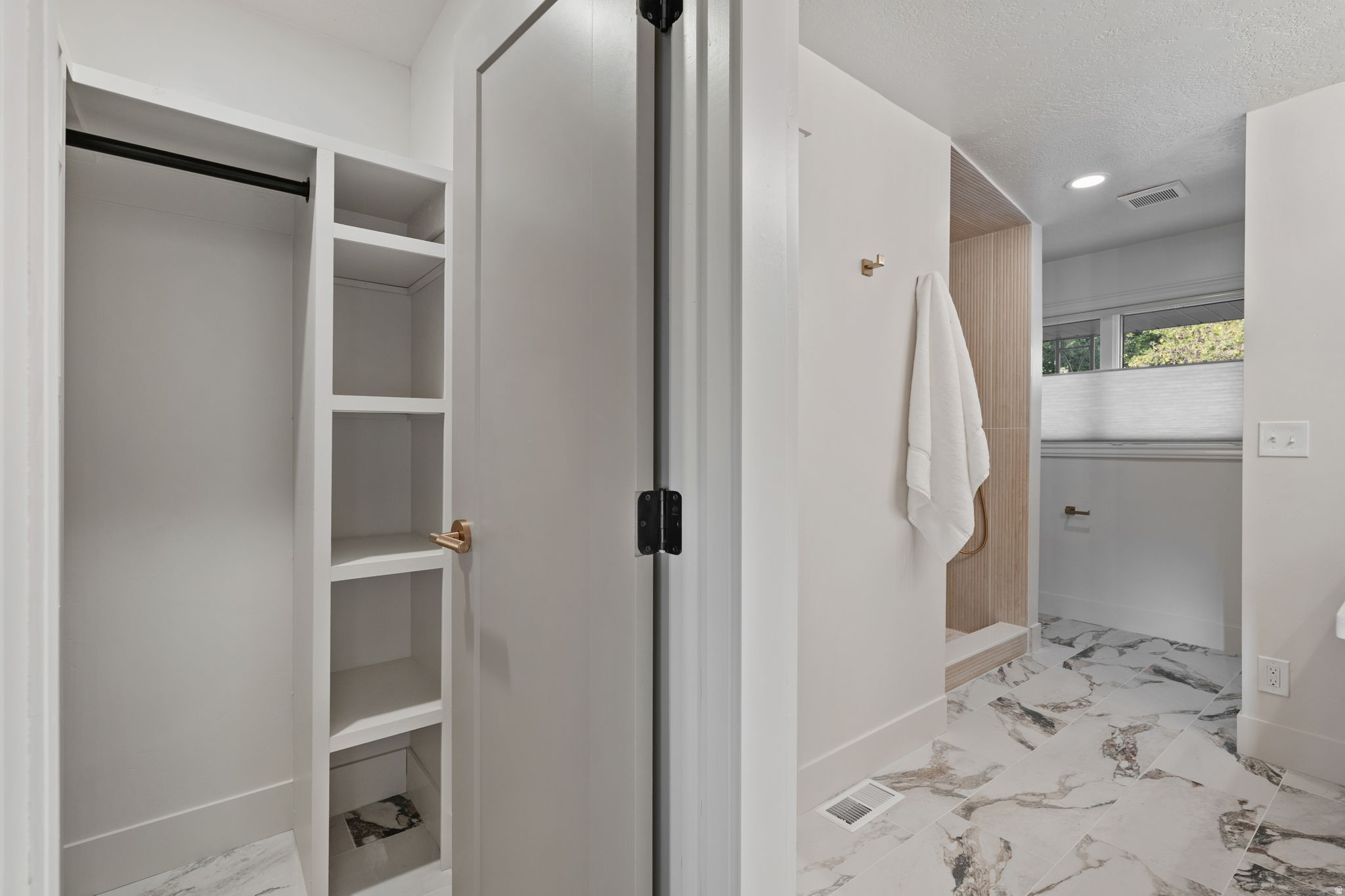 BEVERLY HEIGHTS - Residential