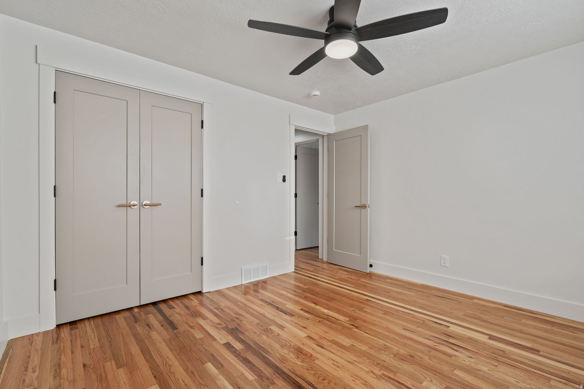 BEVERLY HEIGHTS - Residential