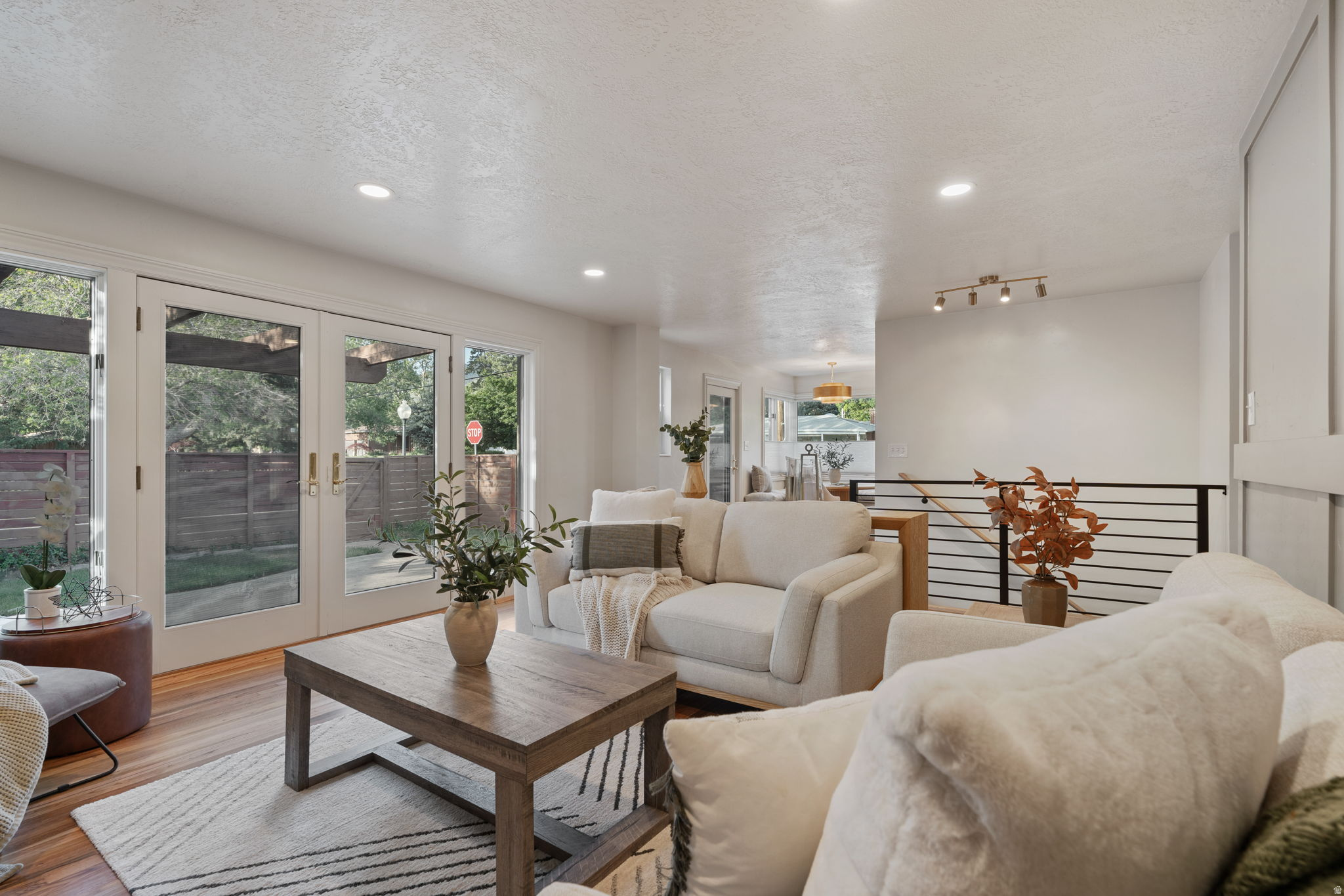 BEVERLY HEIGHTS - Residential