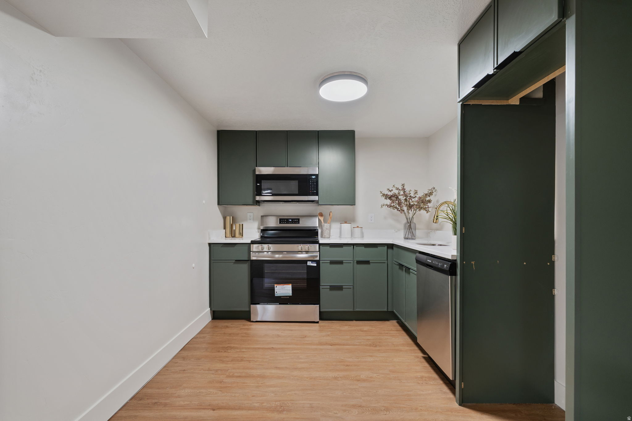 BEVERLY HEIGHTS - Residential