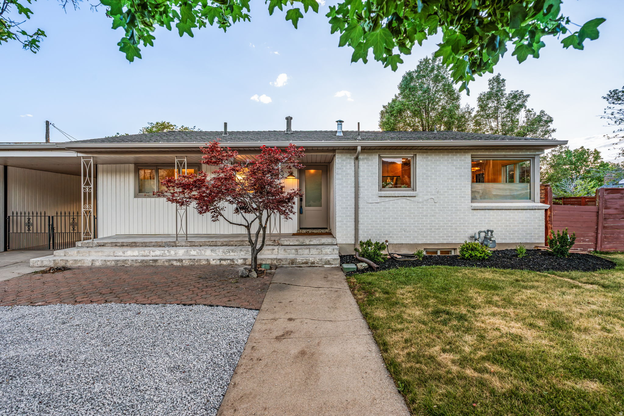 BEVERLY HEIGHTS - Residential