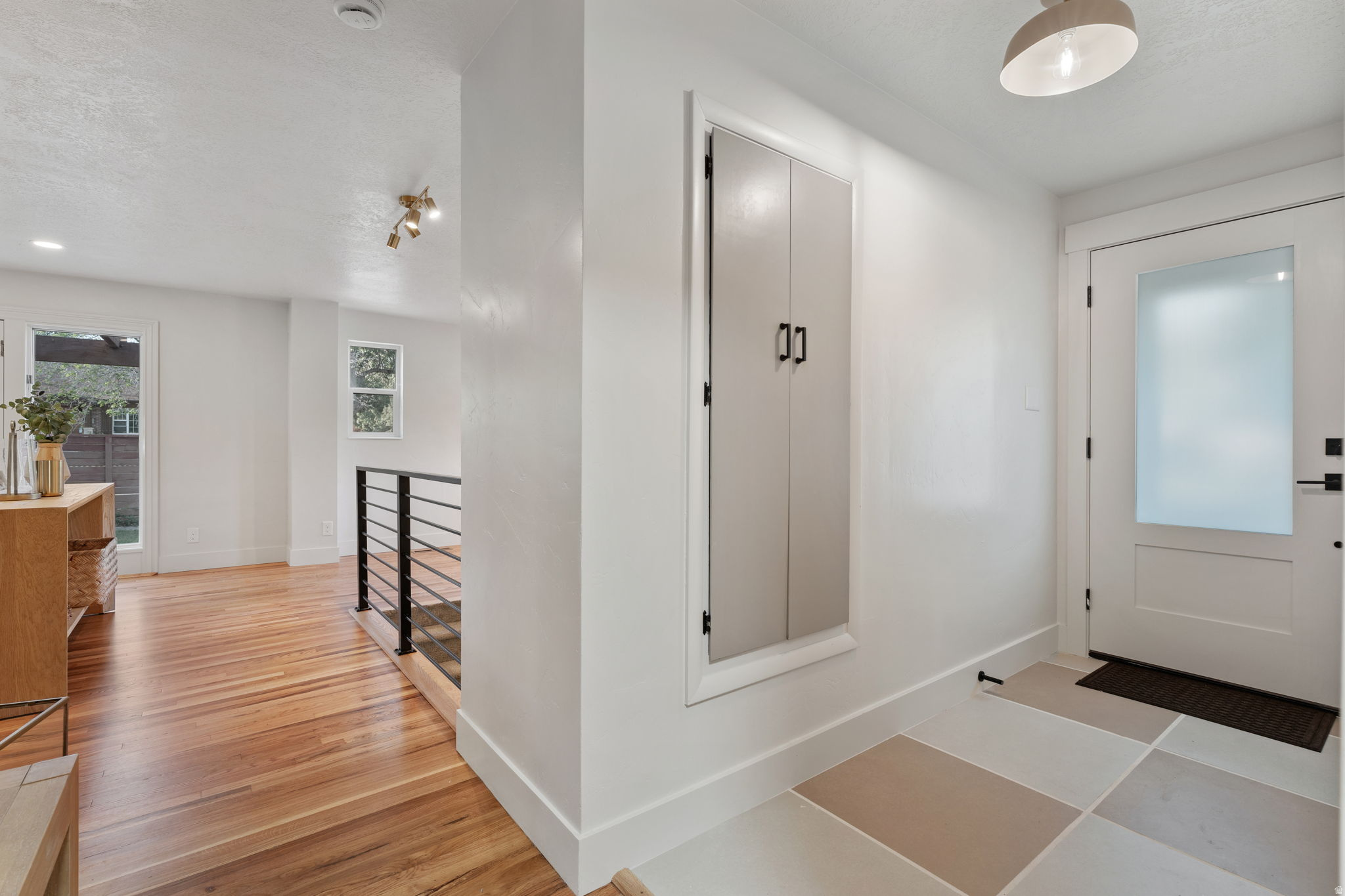 BEVERLY HEIGHTS - Residential