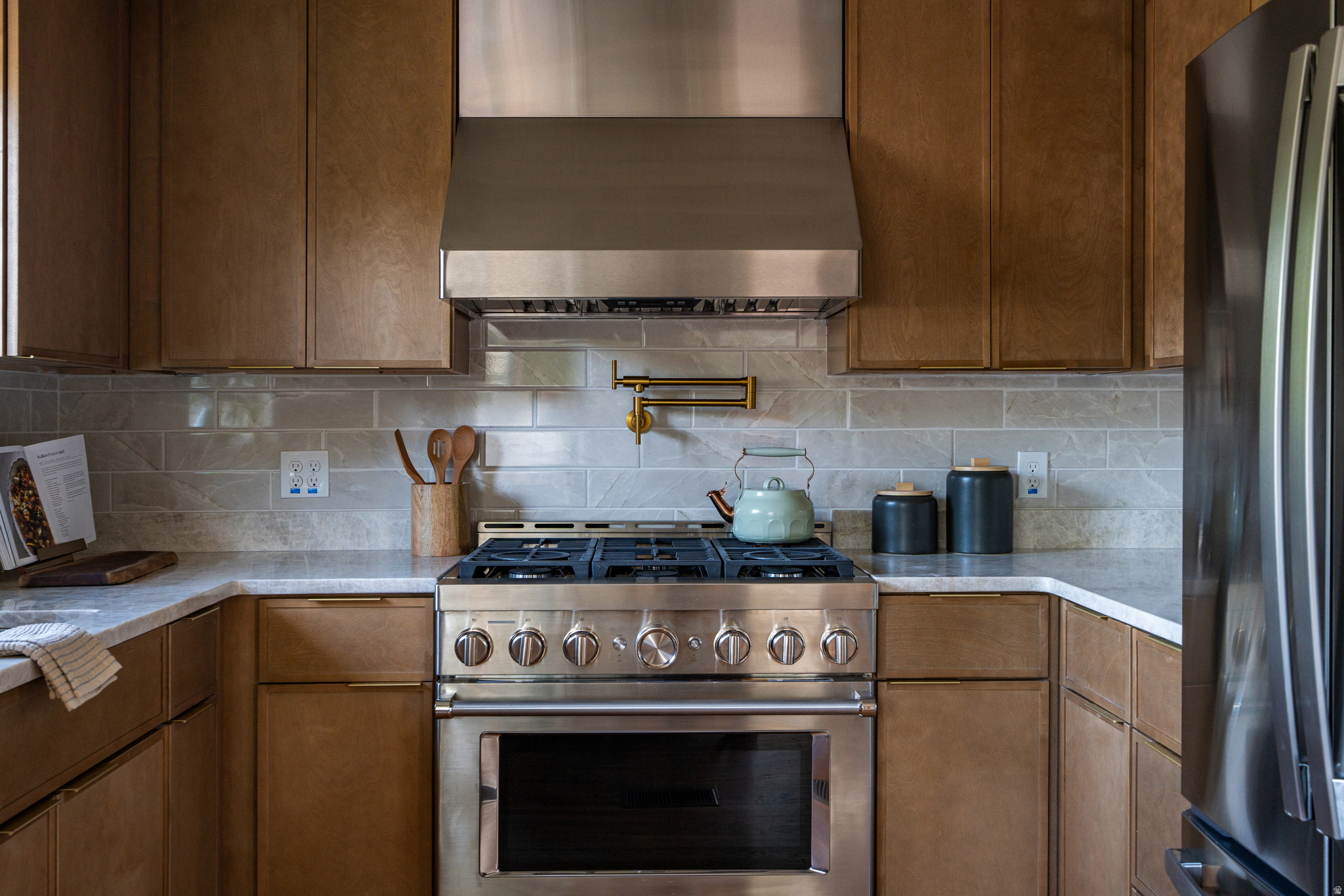 BEVERLY HEIGHTS - Residential