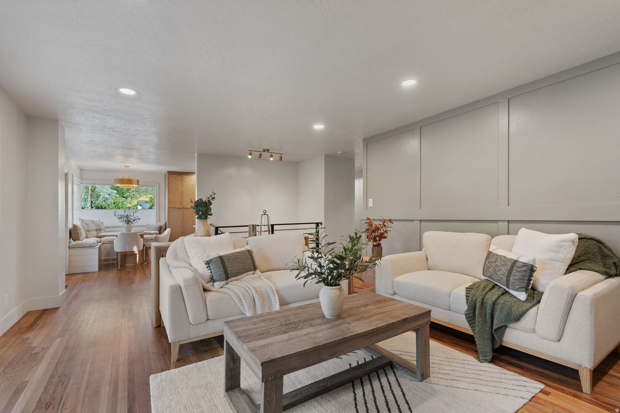 BEVERLY HEIGHTS - Residential