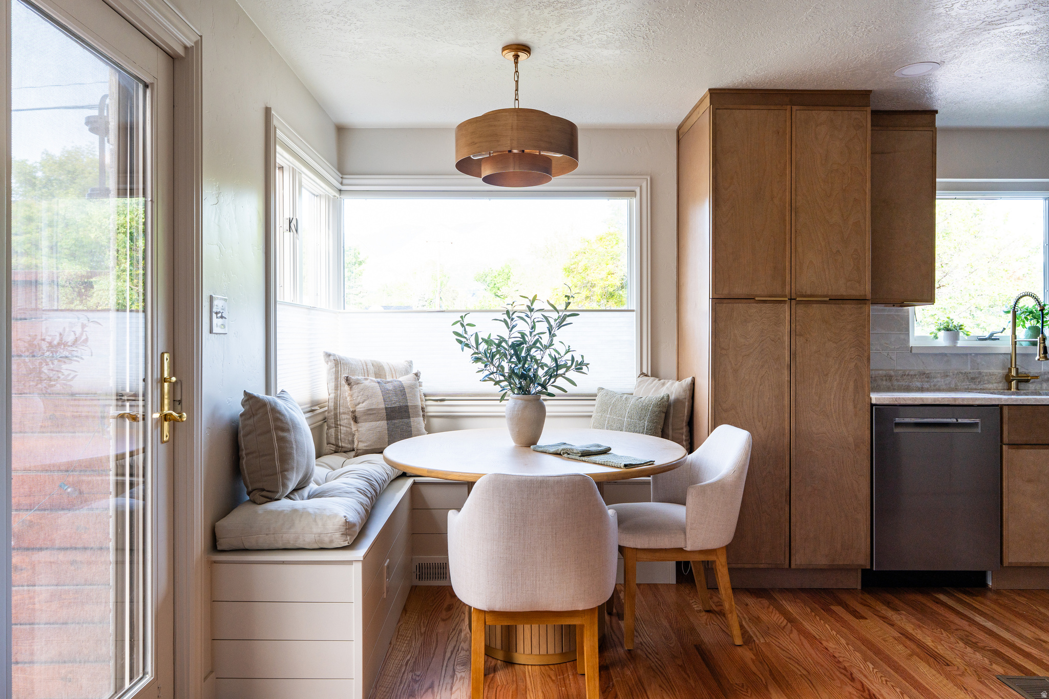 BEVERLY HEIGHTS - Residential