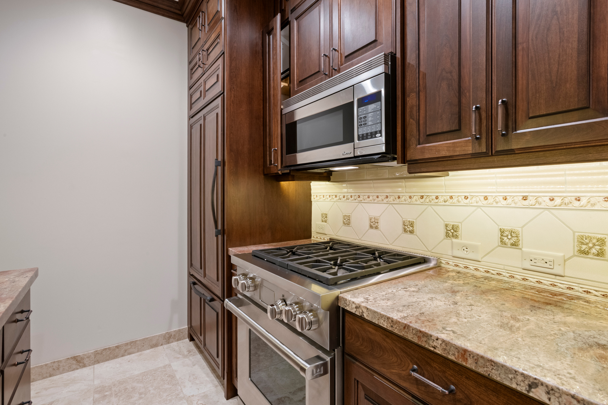CANYON COVE - Residential