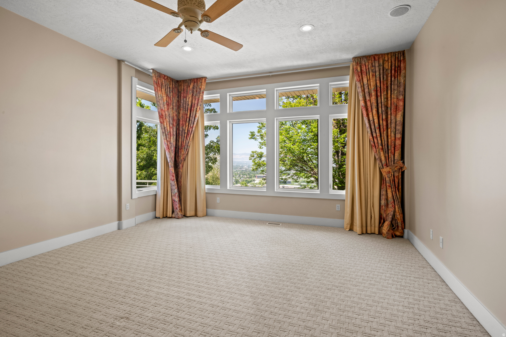 CANYON COVE - Residential