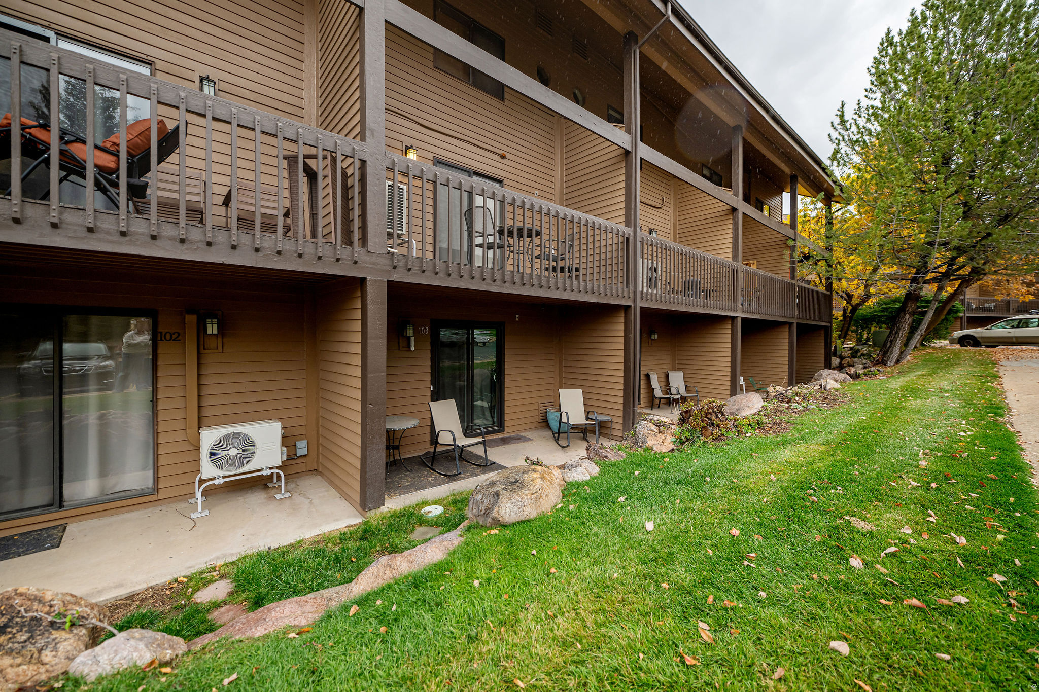 WOLF LODGE - Residential