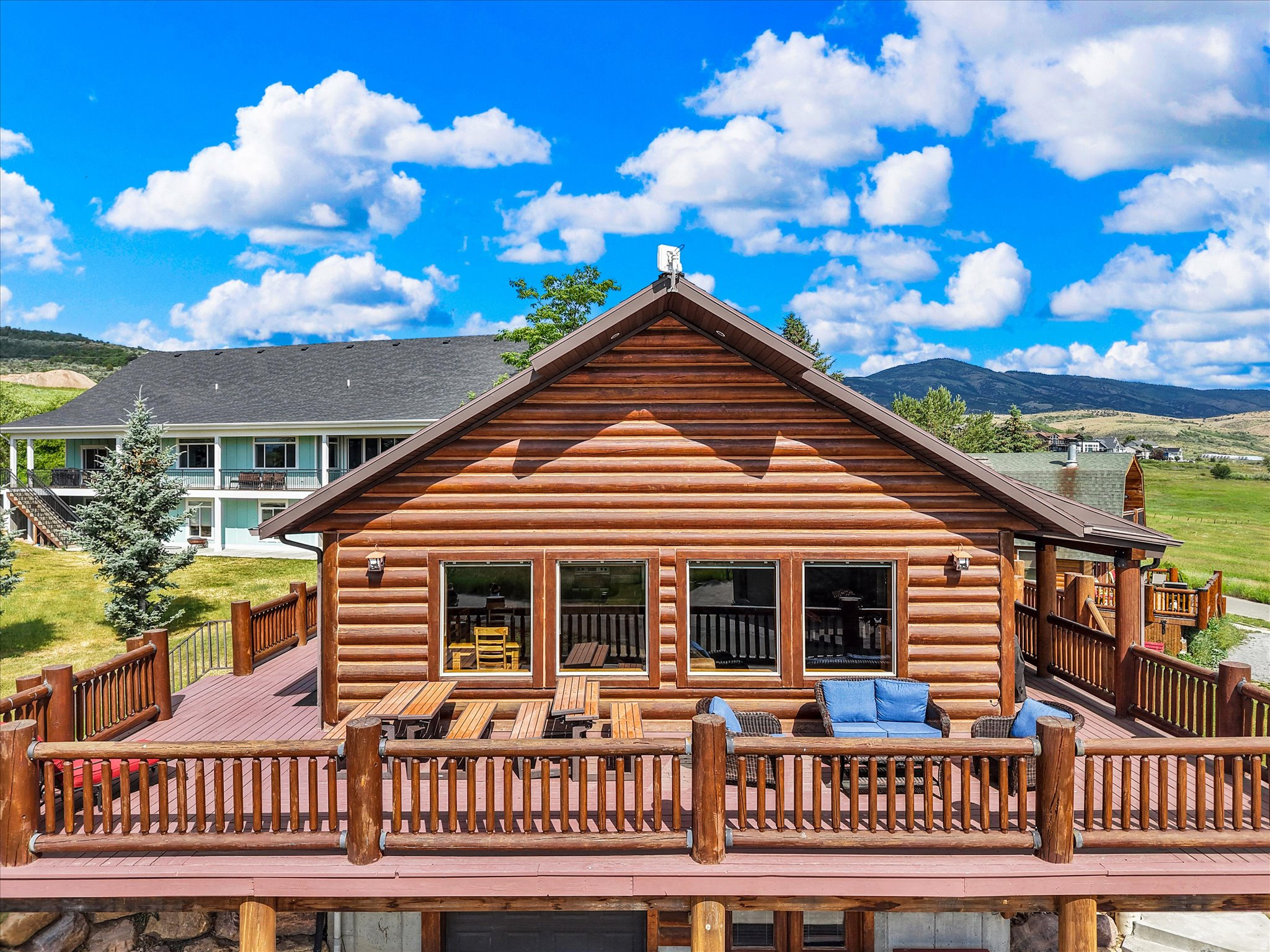 SNOW MEADOWS - Residential