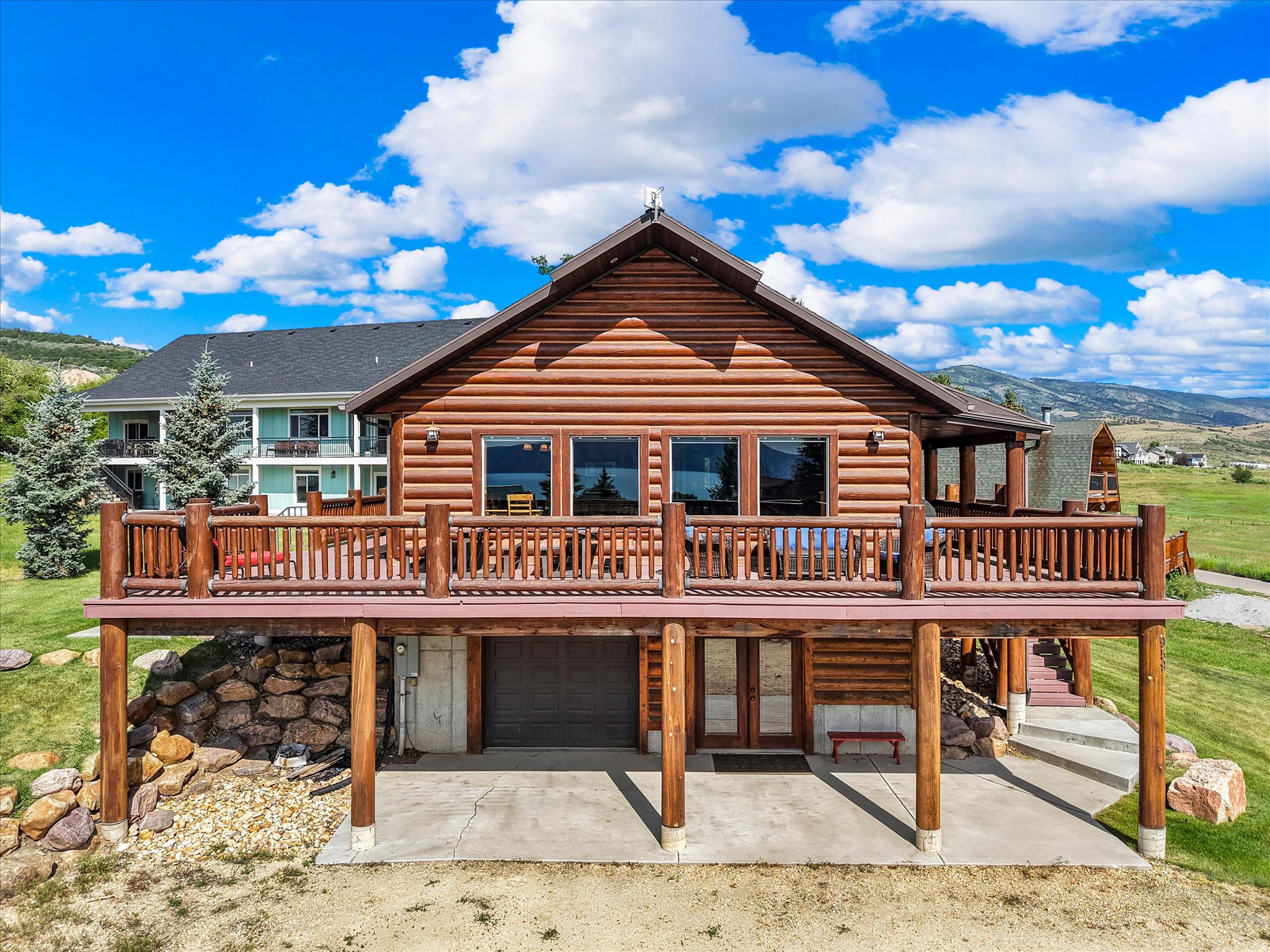 SNOW MEADOWS - Residential