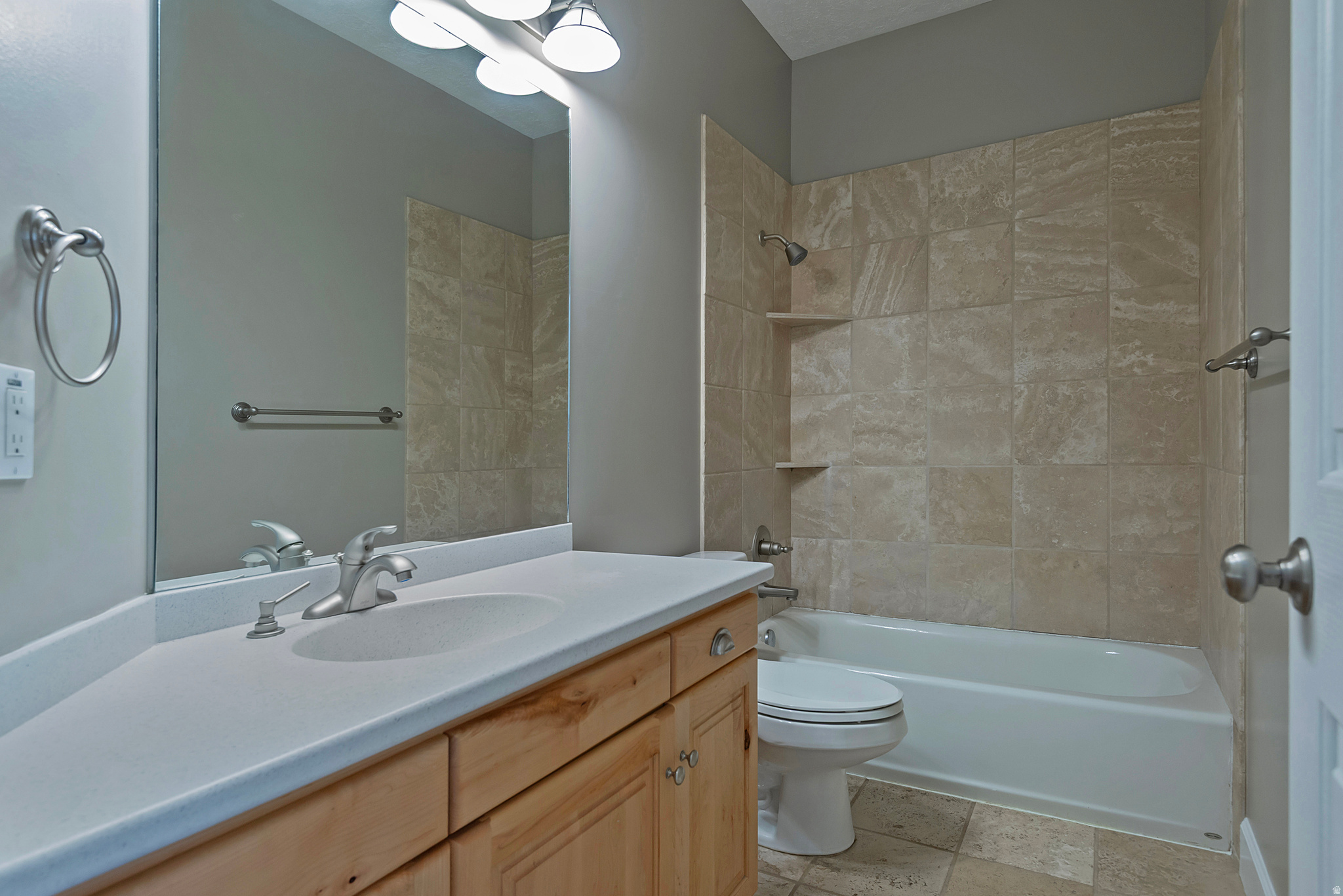 EAGLEPOINTE ESTATES - Residential