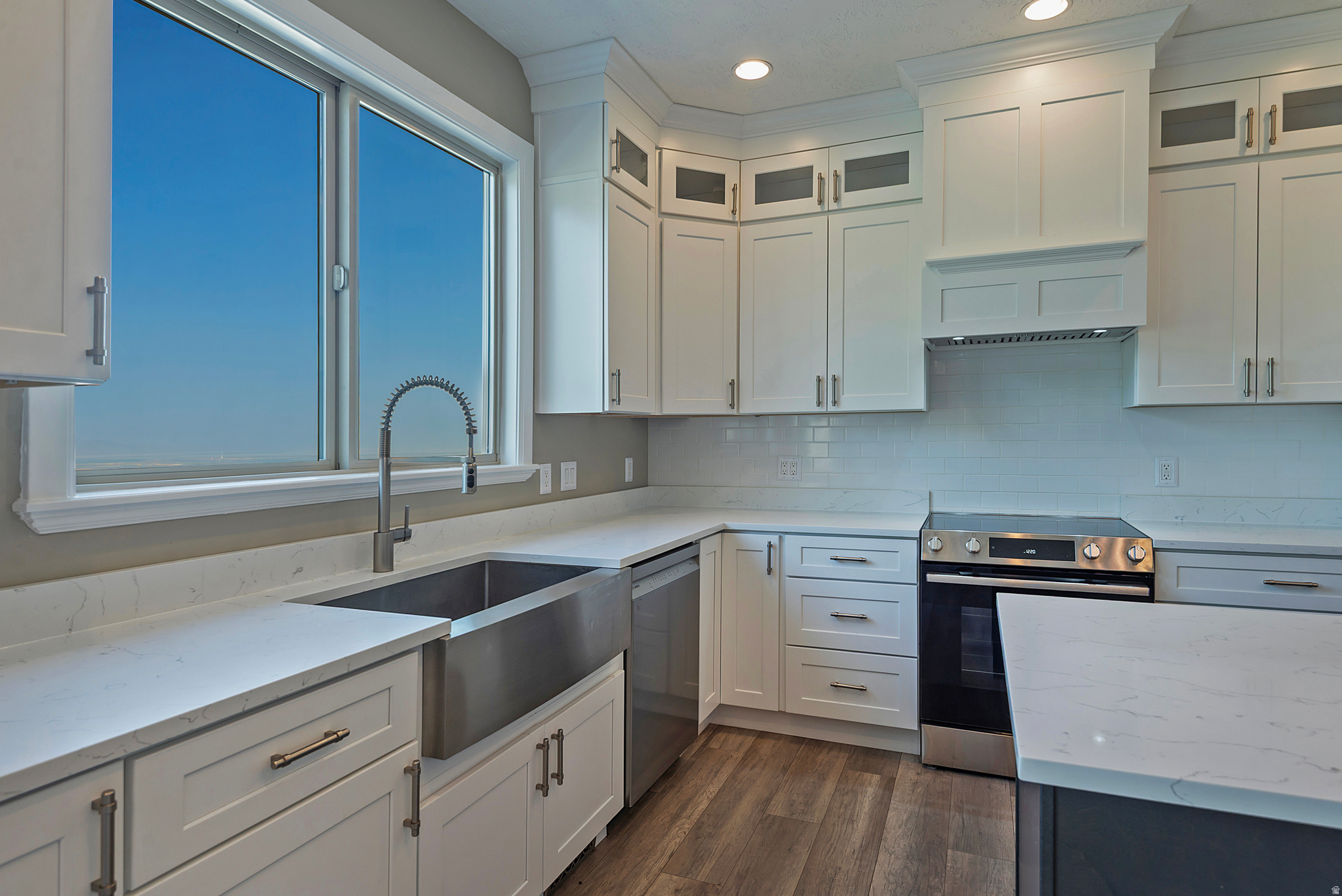 EAGLEPOINTE ESTATES - Residential