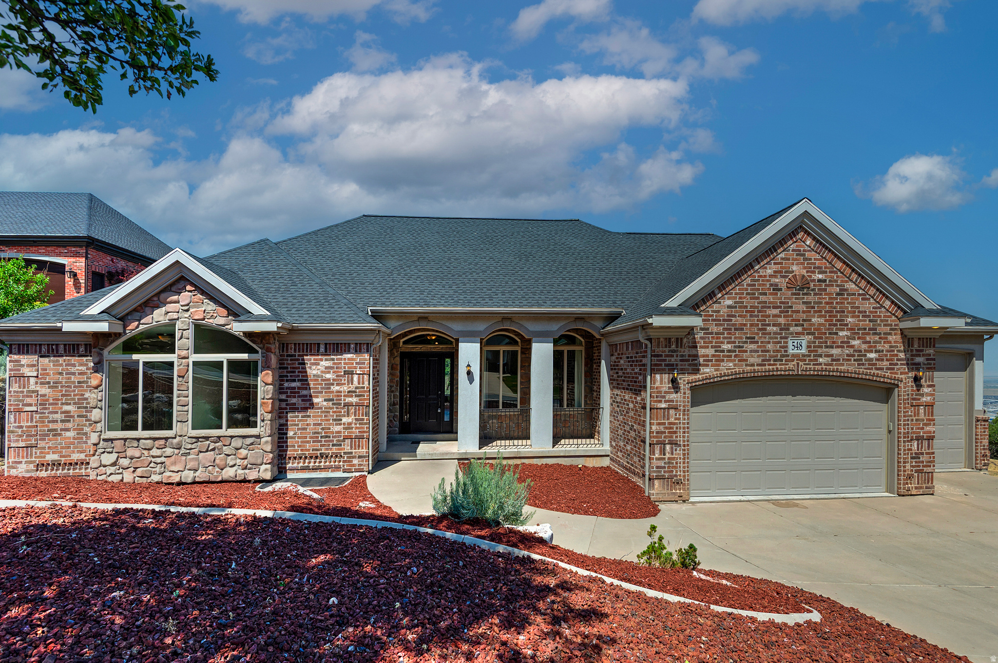 EAGLEPOINTE ESTATES - Residential