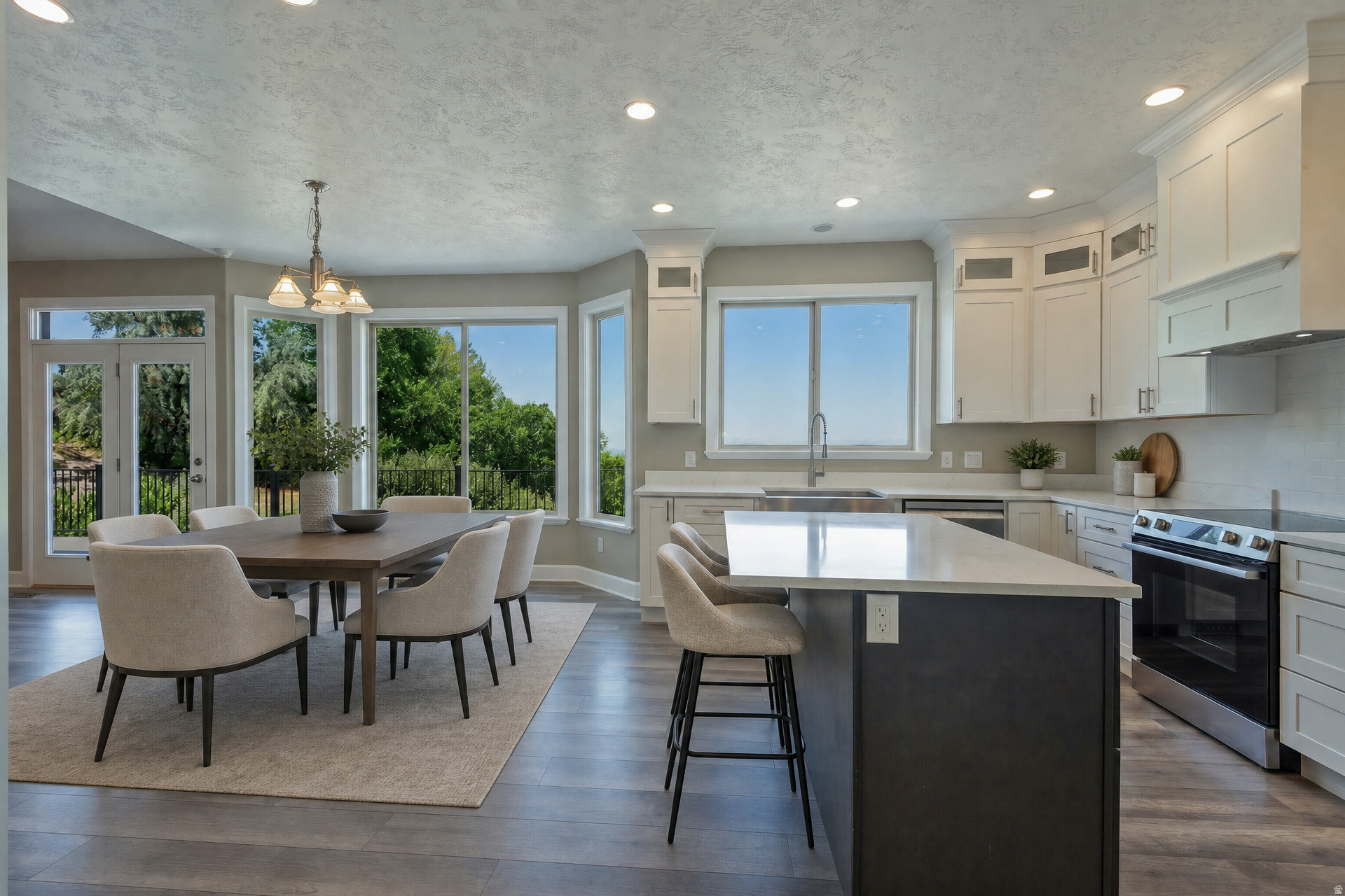 EAGLEPOINTE ESTATES - Residential