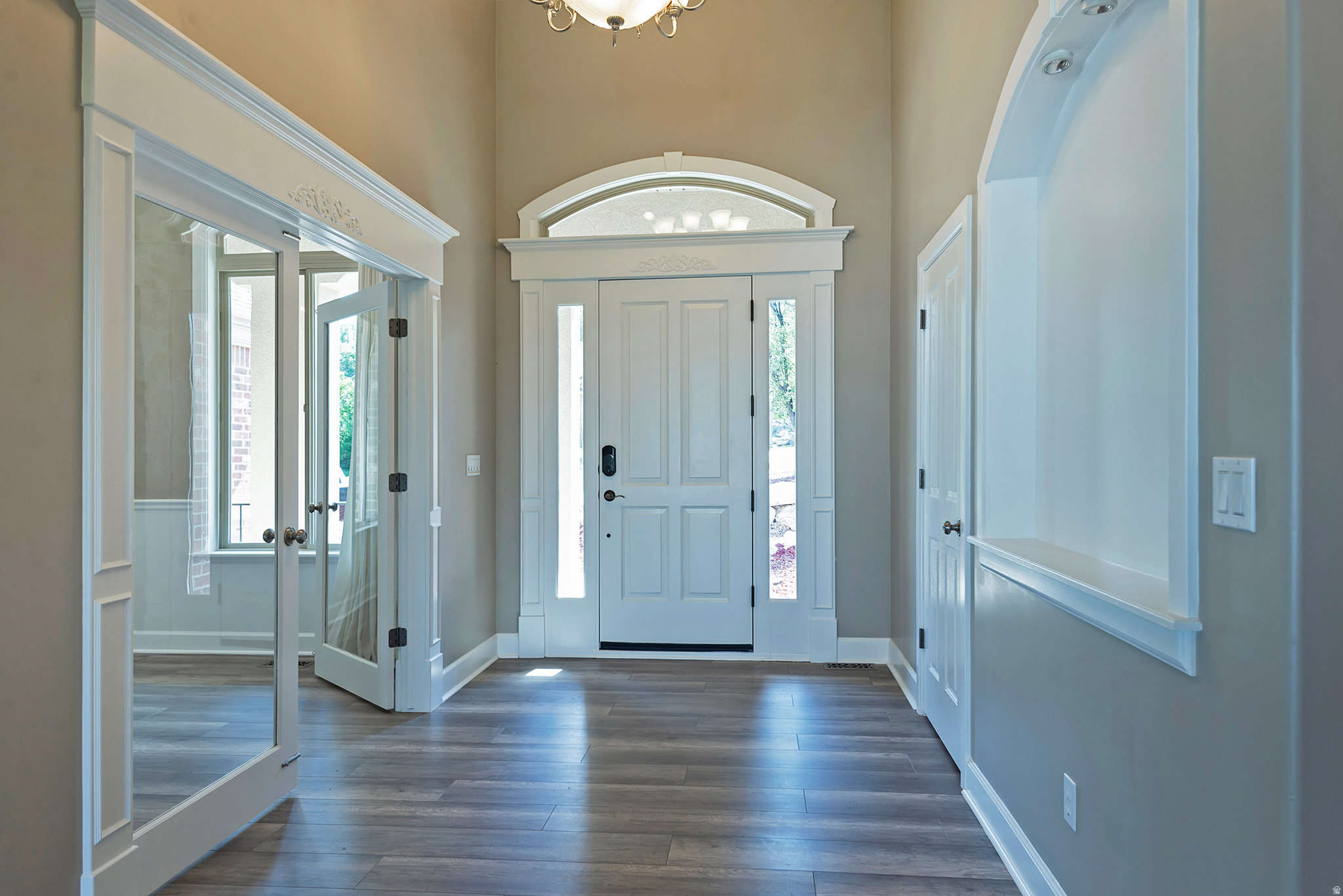 EAGLEPOINTE ESTATES - Residential