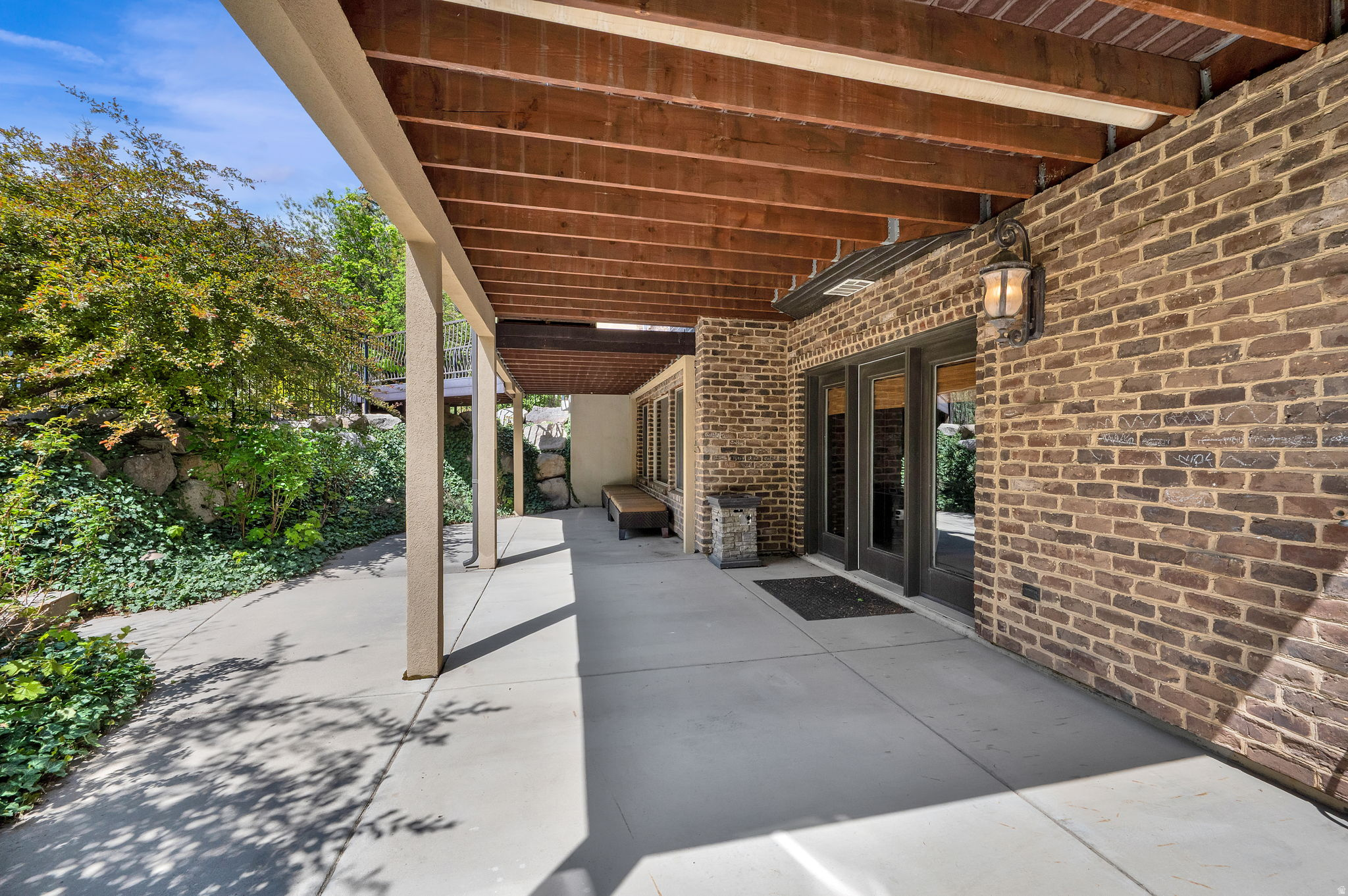 TWIN BRIDGES - Residential