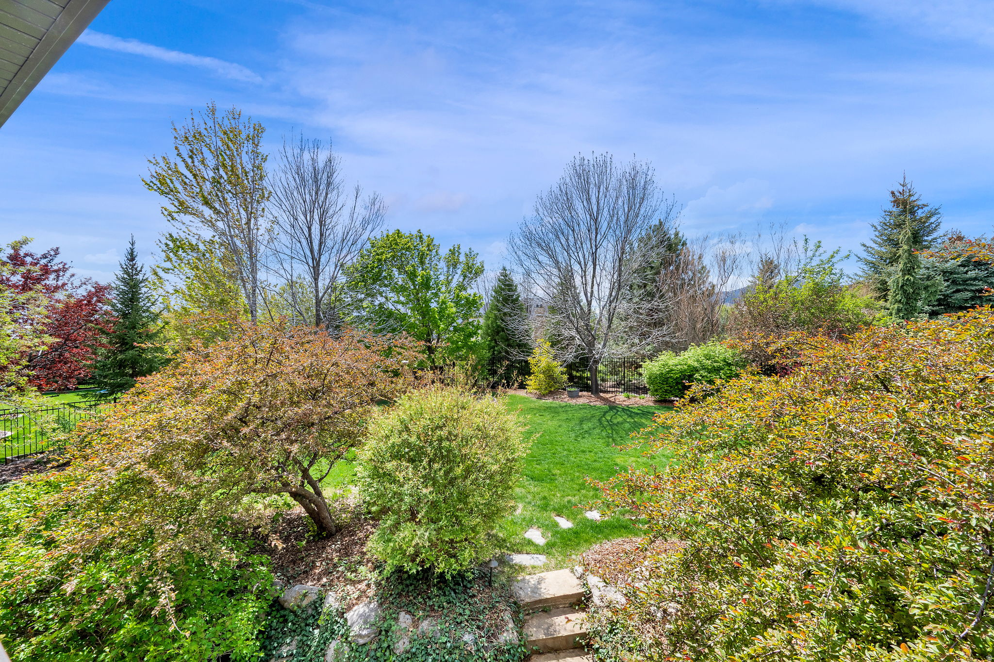 TWIN BRIDGES - Residential