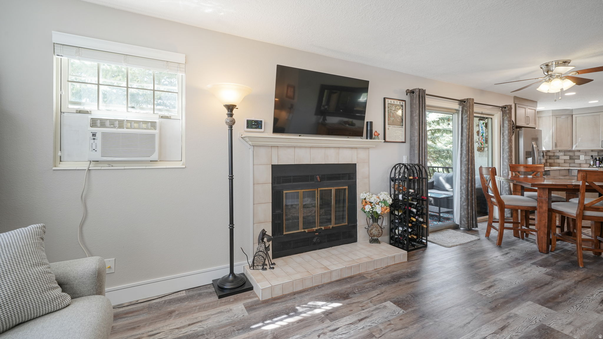 SWISS OAKS CONDOMINIUMS - Residential
