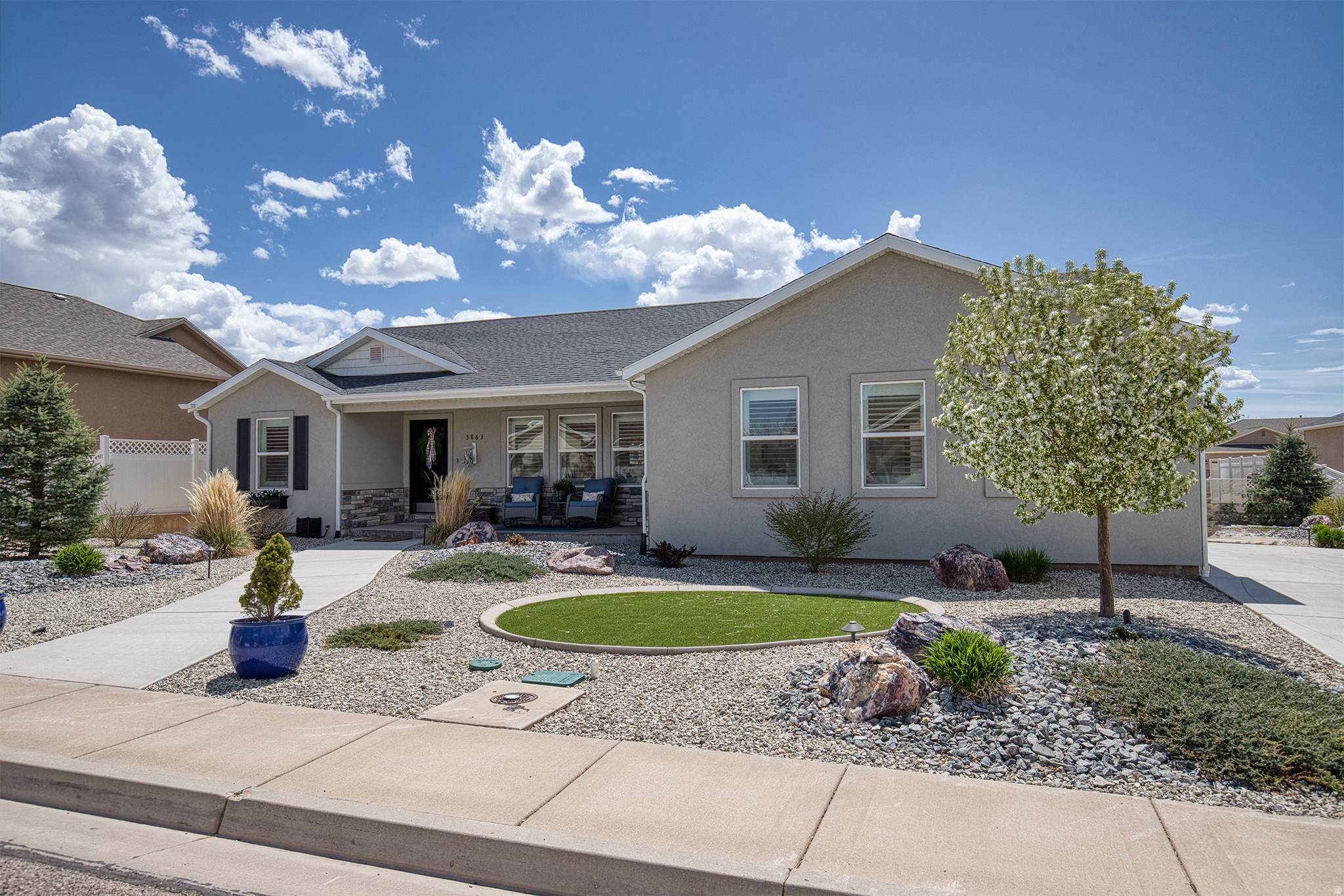 EQUESTRIAN POINTE - Residential