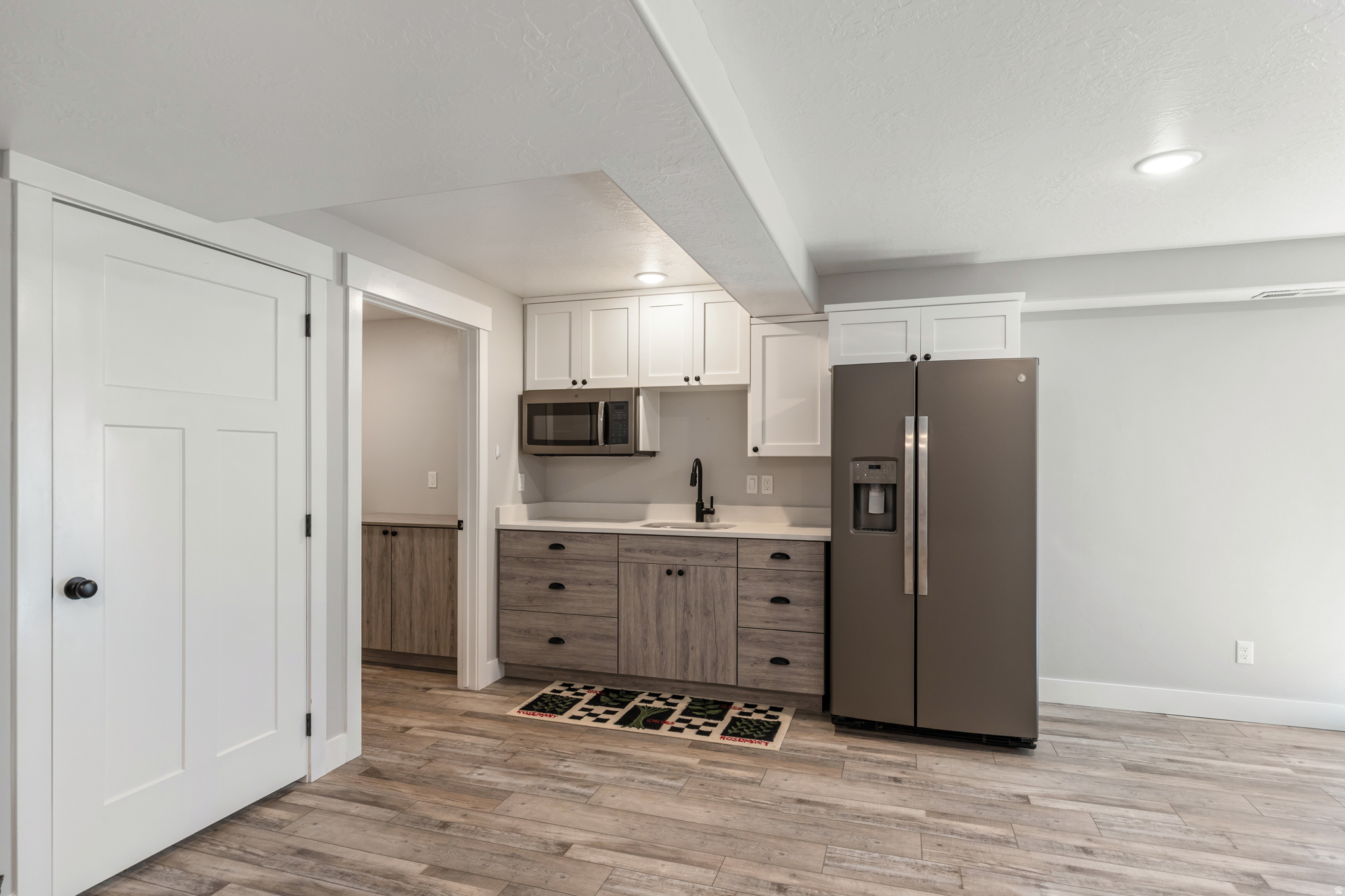 EQUESTRIAN POINTE - Residential