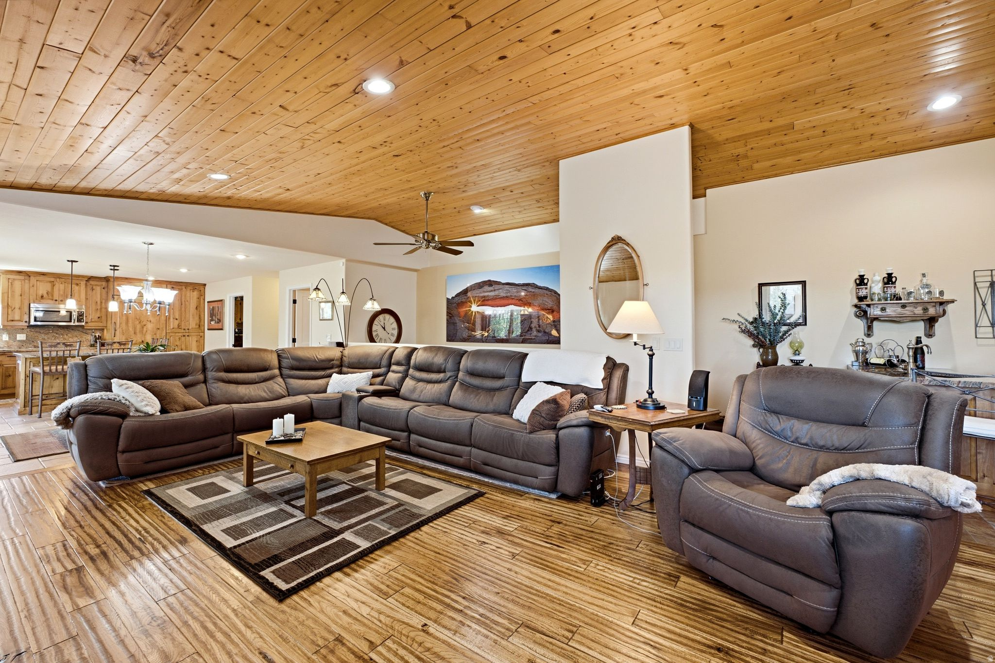 HIGHLAND ESTATES - Commercial Sale
