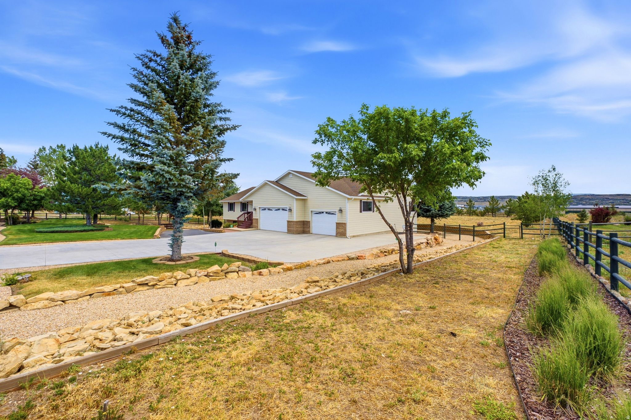 HIGHLAND ESTATES - Commercial Sale