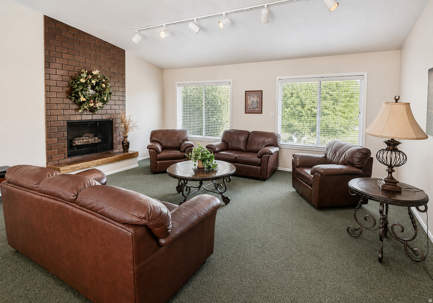 FAIRMEADOWS - Residential