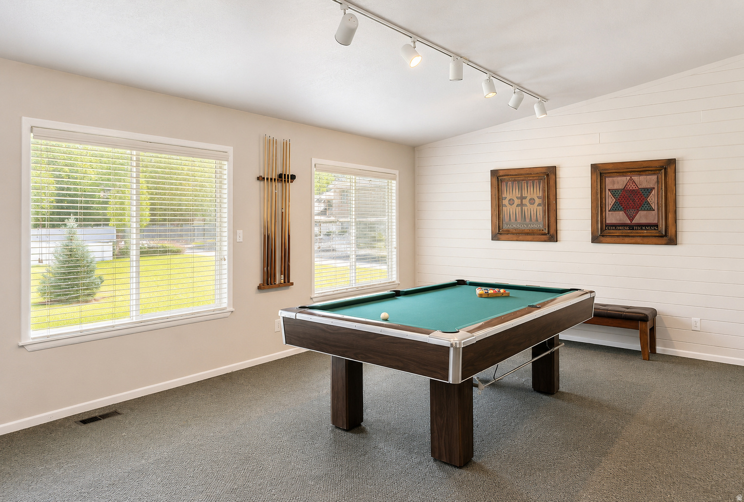 FAIRMEADOWS - Residential