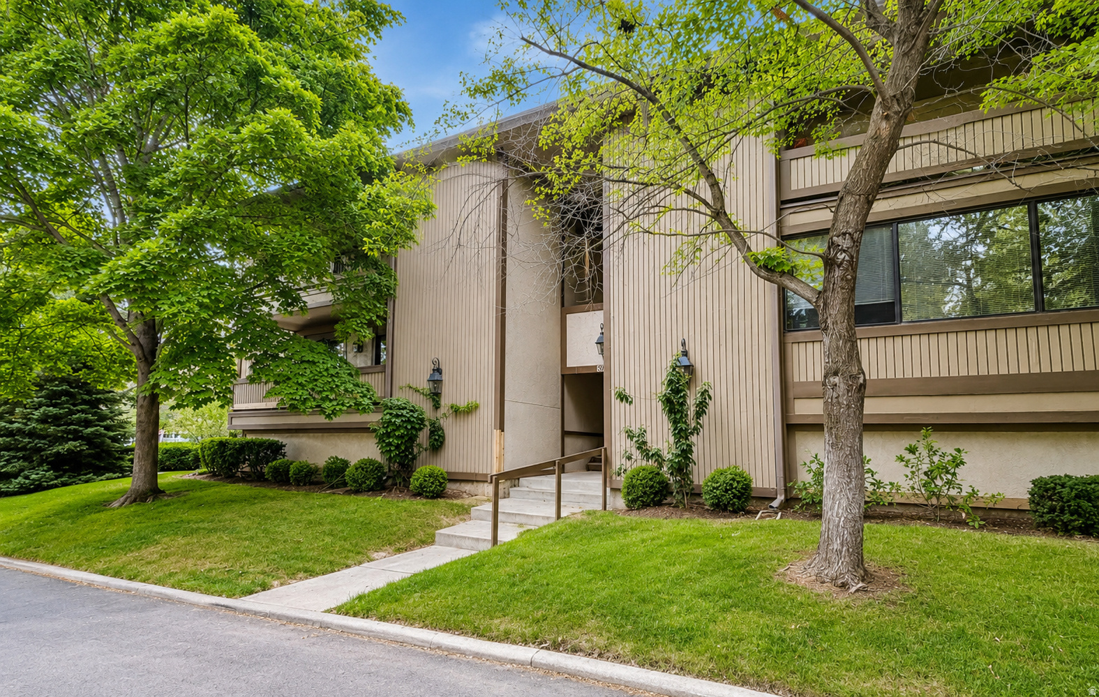 FAIRMEADOWS - Residential
