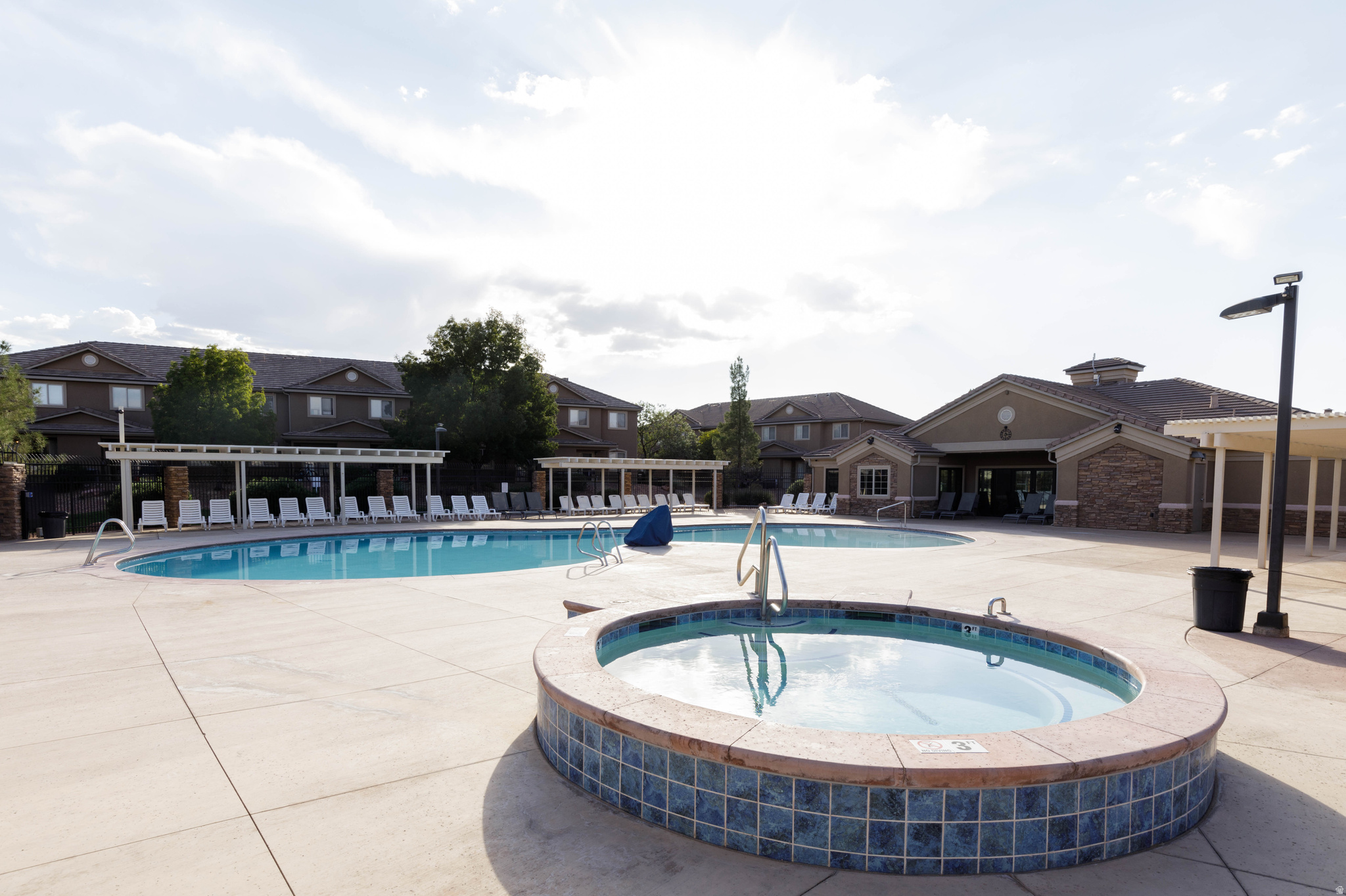 HIDDEN VALLEY TOWN HOMES PUD PH 1 - Residential