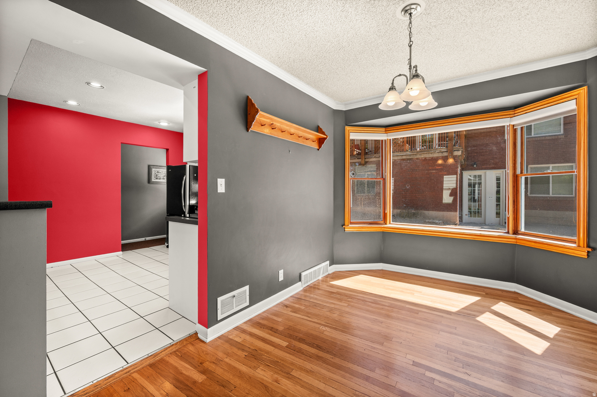 LAURELHURST - Residential
