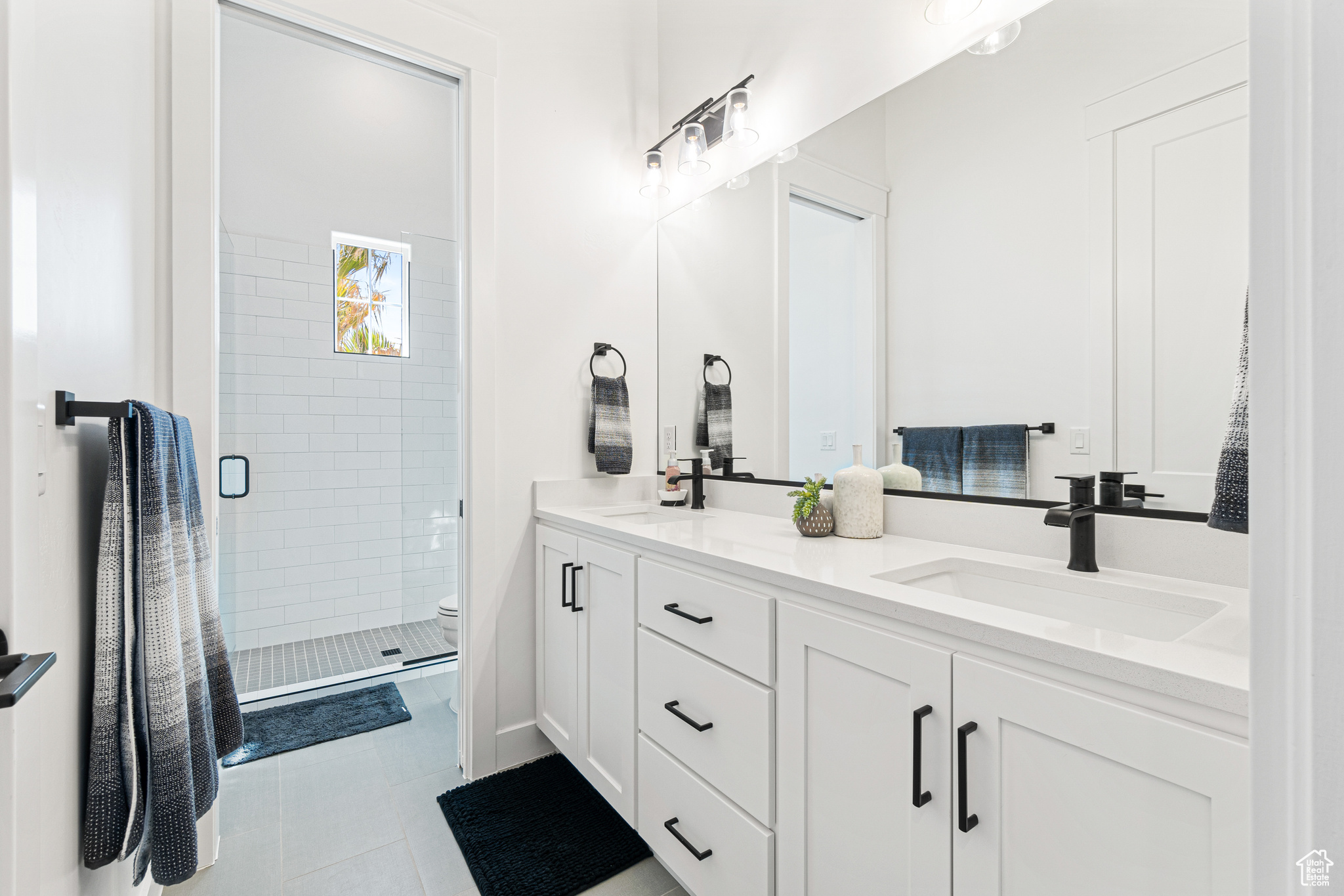 DESERT COVE PH 3 - Residential